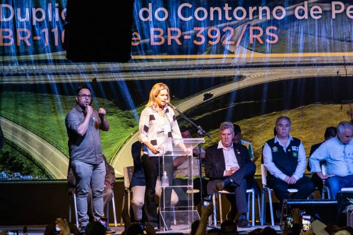 Conclusão da obra contou com a presença de comitiva da Presidência da República