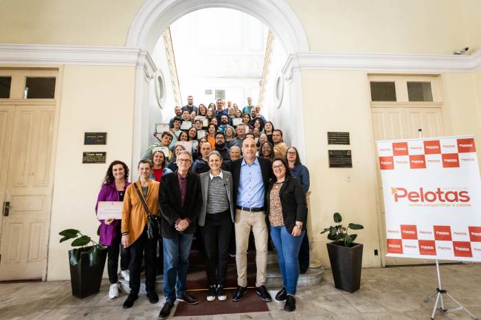 Os professores também receberam menção honrosa pela participação na 19ª Olimpíada Brasileira de Matemática