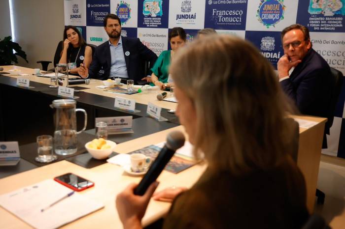 Prefeita participou de atividades que fomentam a criação de políticas públicas e ampliam o debate sobre a construção de espaços naturalizados. Chefe do Executivo retorna a Pelotas nesta sexta (22)