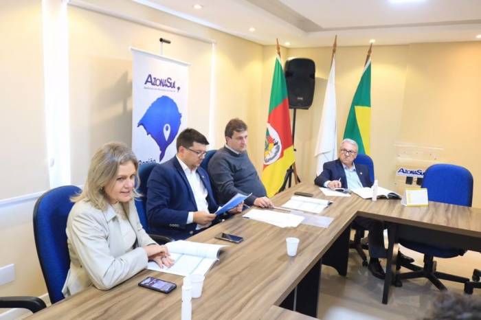 Em reunião do GGI, na Azonasul, a prefeita Paula ressaltou a importância das ações conjuntas e da mobilização pela consolidação do trabalho integrado entre os municípios
