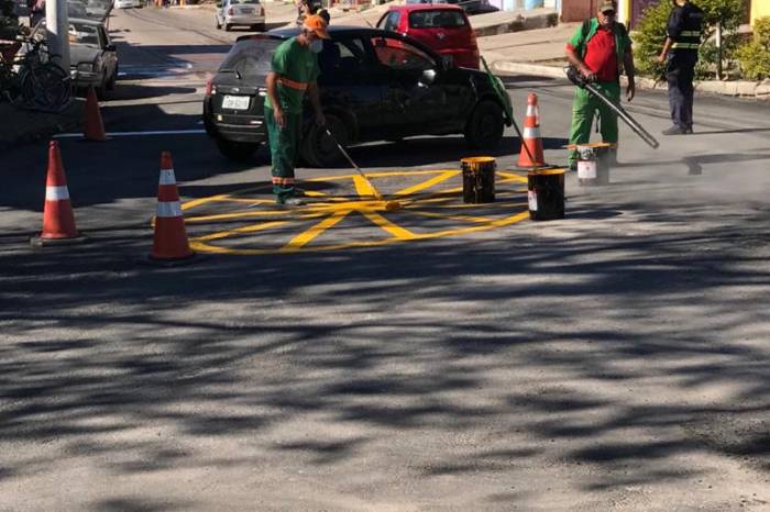 Estrutura localiza-se na convergência das ruas Gonçalves Ledo e Carlos Gotuzzo Giacoboni