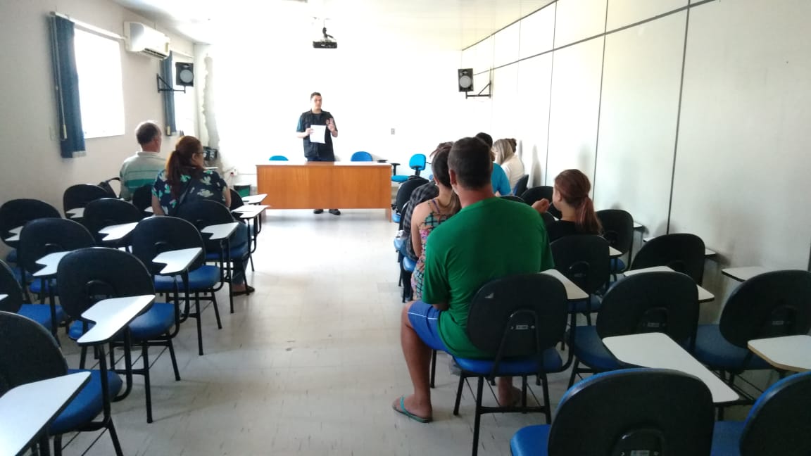 Encontro ocorre na manhã desta quinta-feira, no auditório da SMS