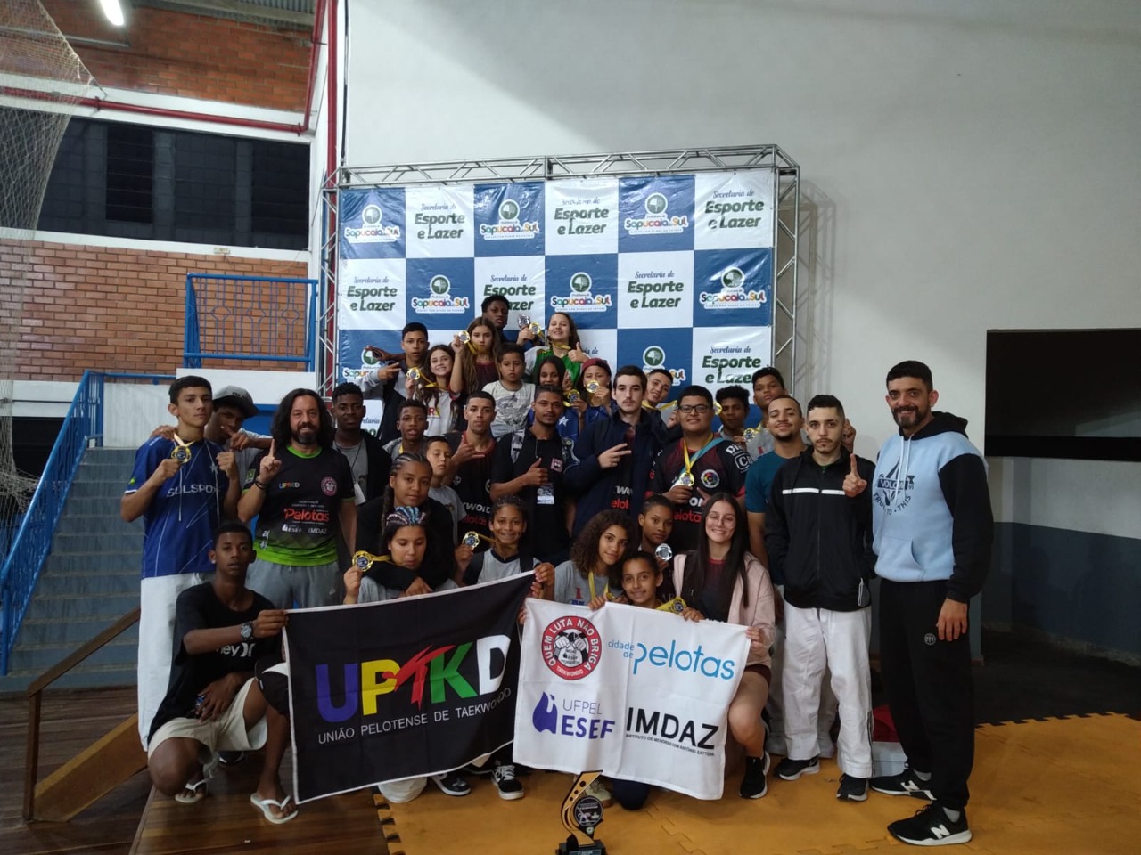 Equipes do projeto Quem Luta Não Briga, do Pacto Pelotas pela Paz, alcançam primeiro lugar em competição na cidade de Sapucaia do Sul