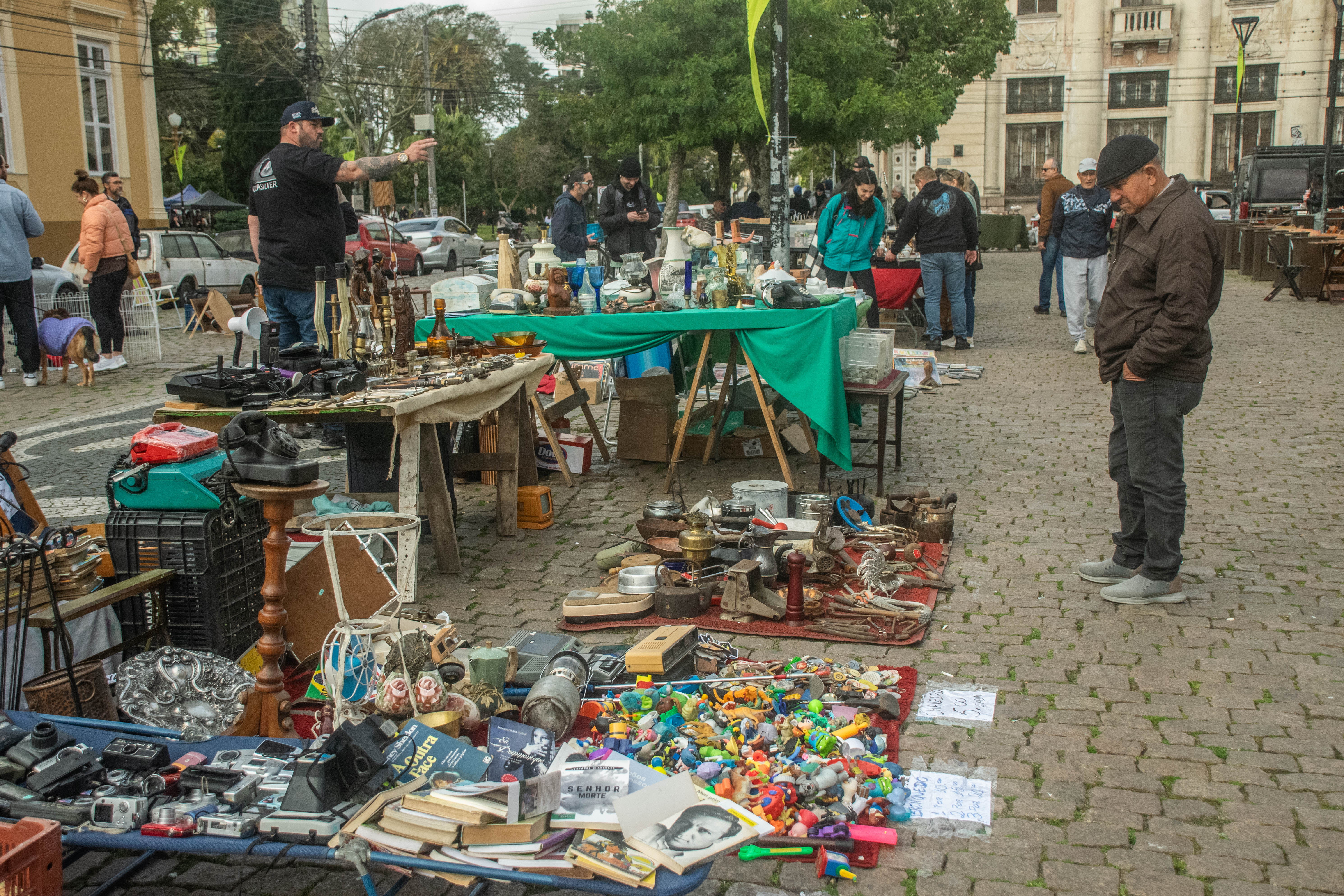 Mercado Central e Praça Coronel Pedro Osório recebem Doce Garimpo, Mercado das Pulgas e Feira da Estação