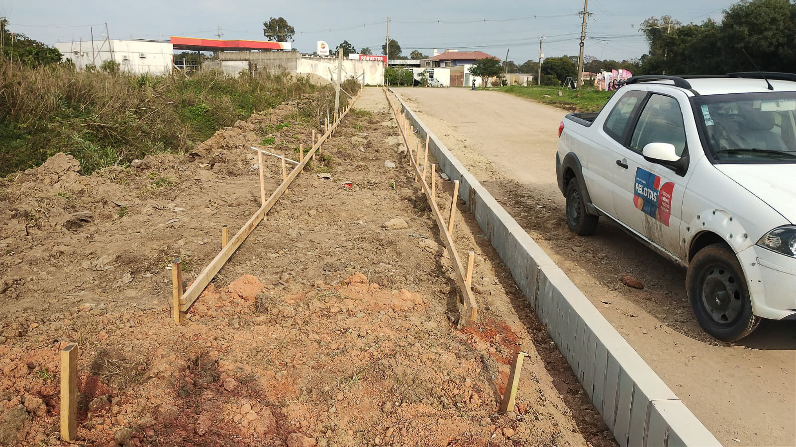 Praça de equipamentos vai qualificar acesso às escolas e UBS à população da região