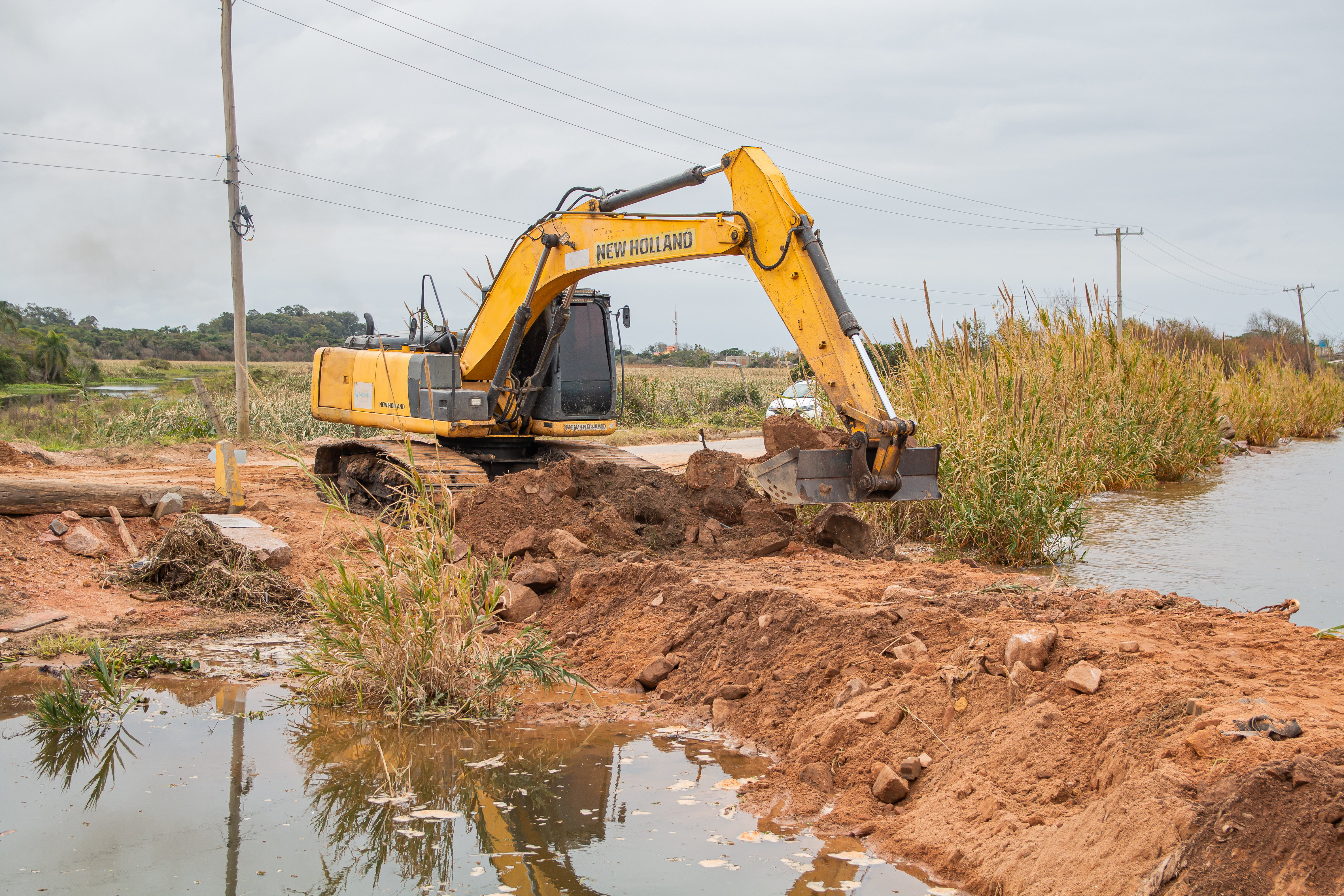Com a laguna em baixa nesta quinta-feira (13), Prefeitura e Sanep organizam ações preventivas à possível elevação nos próximos dias
