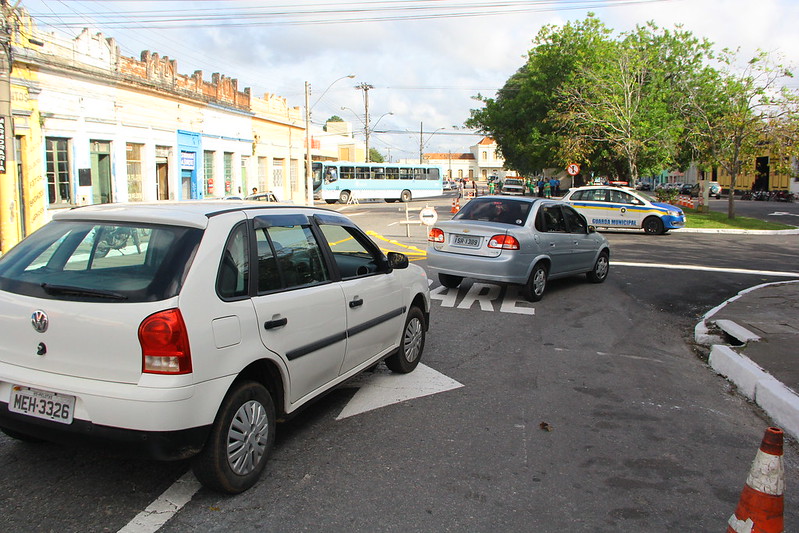 Equipamento segue um itinerário, mas pode operar em duas ou mais vias em um mesmo dia