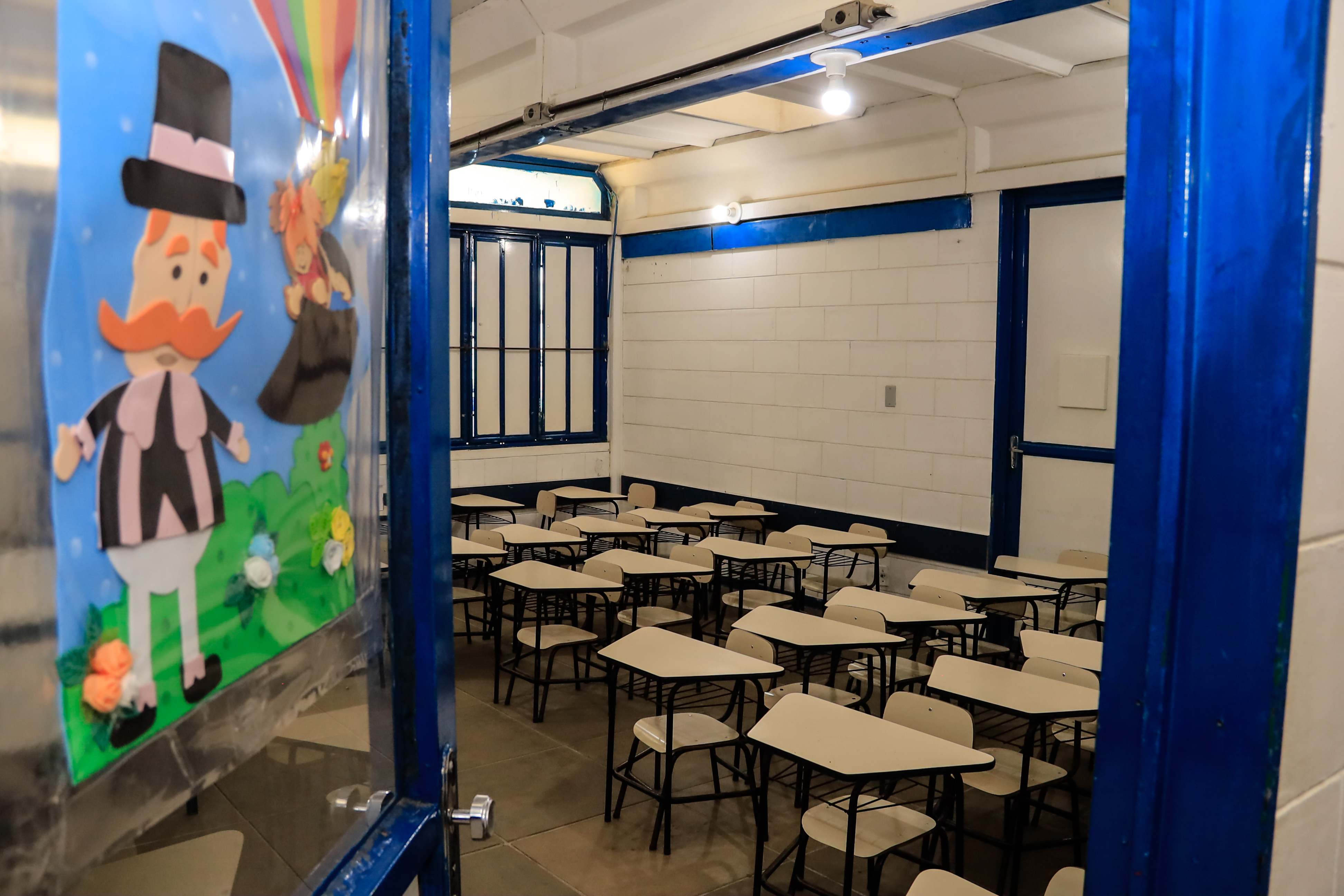 Aproximadamente 1,4 mil vagas de Ensino Infantil e Fundamental foram abertas. R$ 2,5 milhões são investidos em equipamentos para este ano letivo