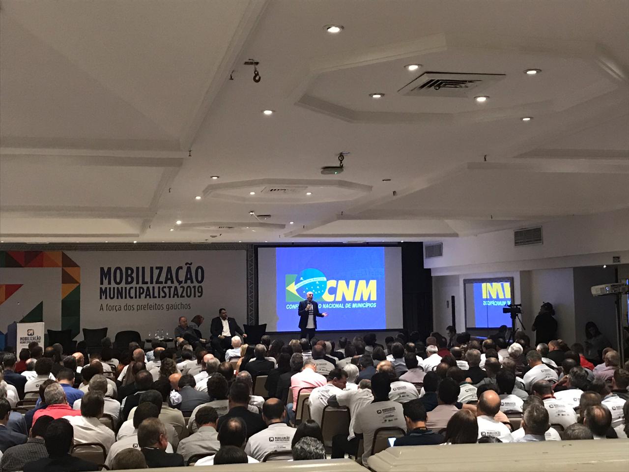 Evento reuniu gestores de quase todos os municípios gaúchos em Porto Alegre