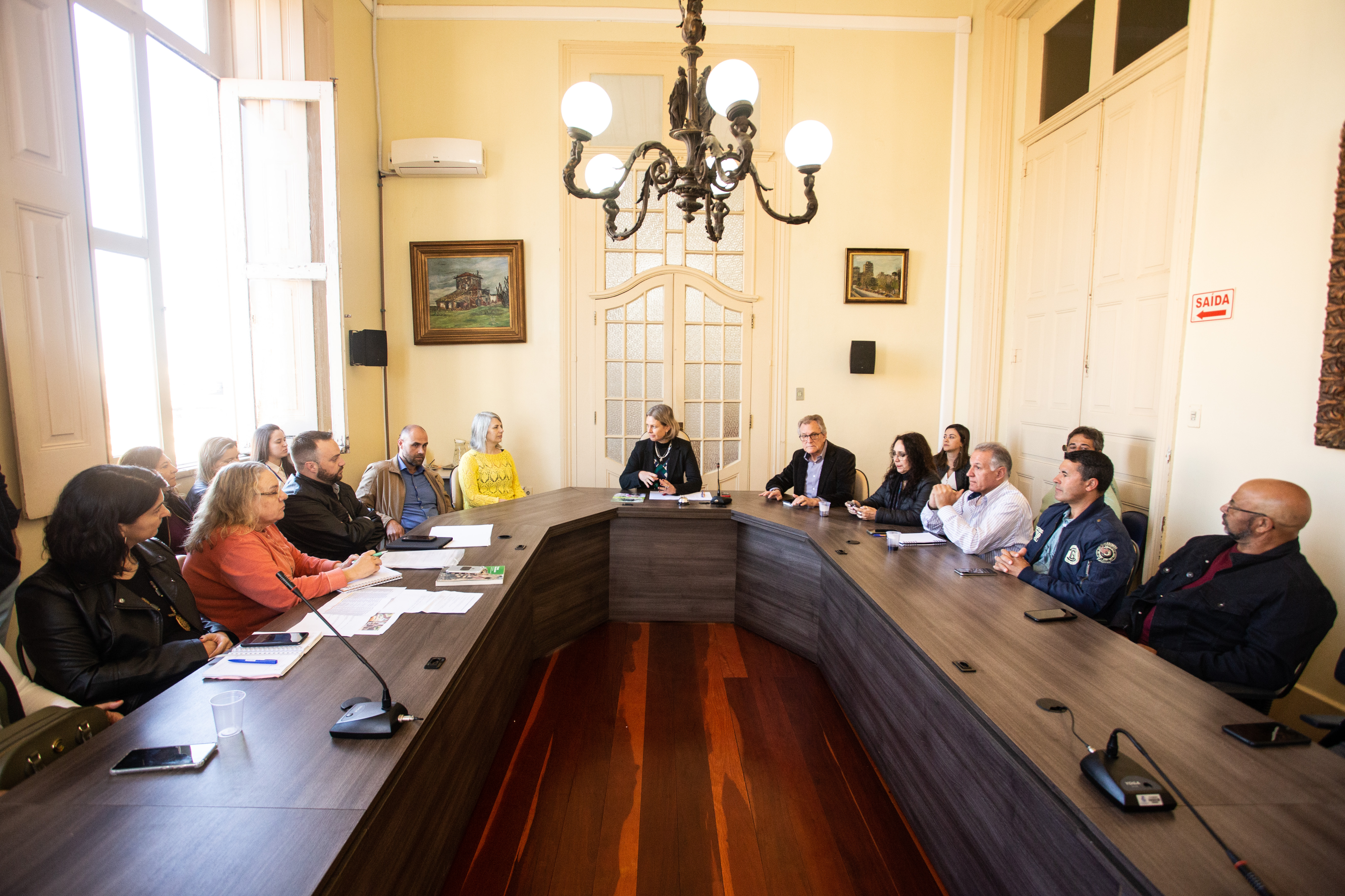 Prefeita Paula conduziu primeira reunião do grupo técnico que priorizará projetos e intervenções focados nas crianças a partir dos conceitos da rede Urban
