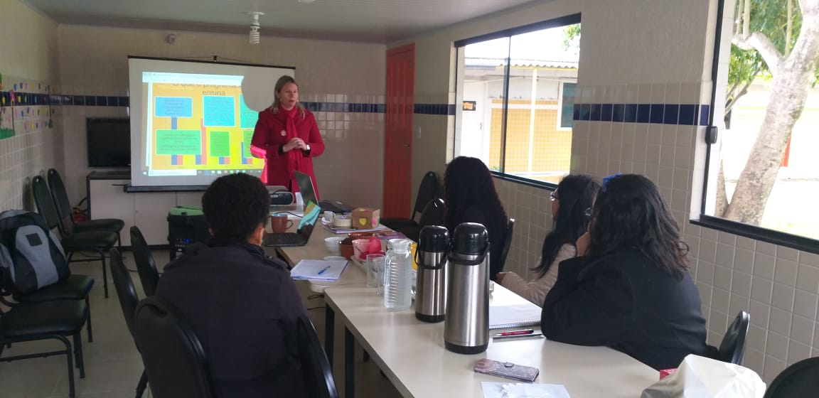 Ações de prevenção à violência, voltadas à primeira infância e à juventude, são responsáveis por criar lares mais seguros e capacitar adolescentes ao mercado de trabalho