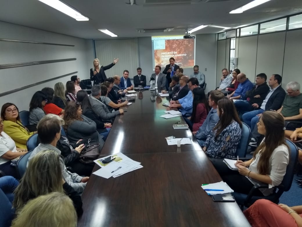 Turismo foi pauta de encontro promovido pela Famurs em Porto Alegre