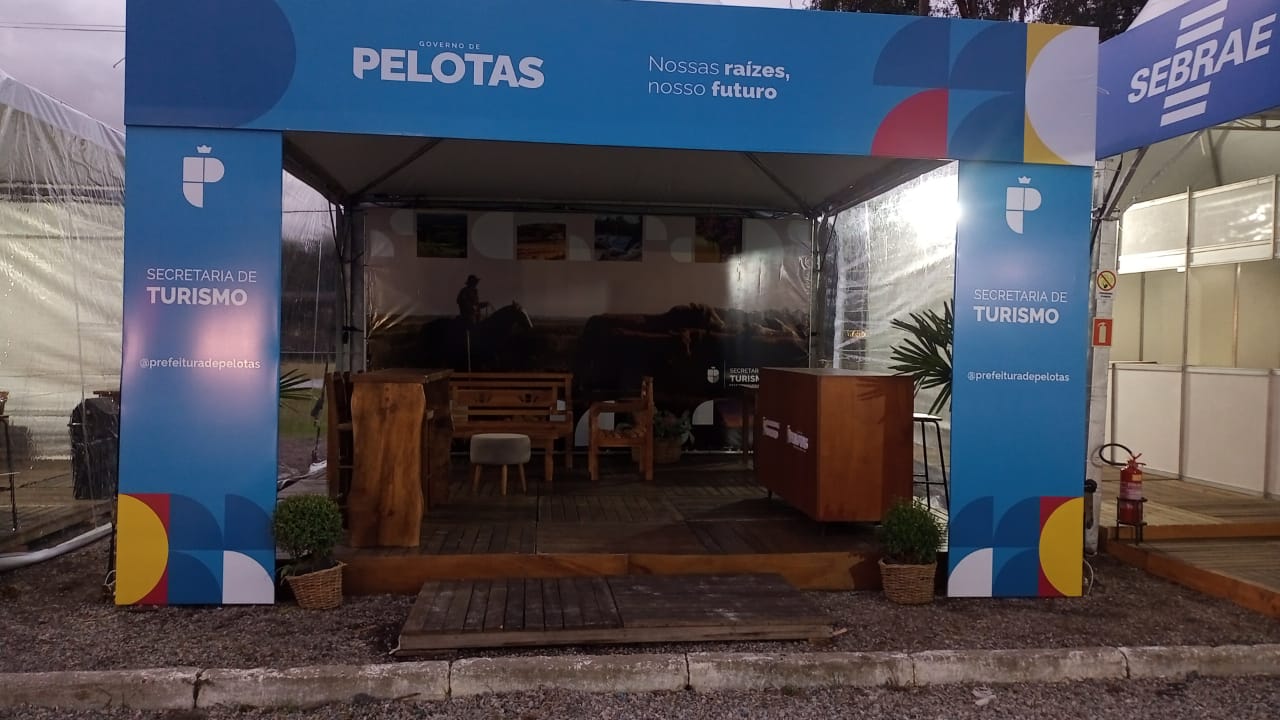 Evento  está sendo realizado na Associação Rural  e conta com estande da SETur para apresentar aos participantes os atrativos culturais, econômicos e turísticos do município.
