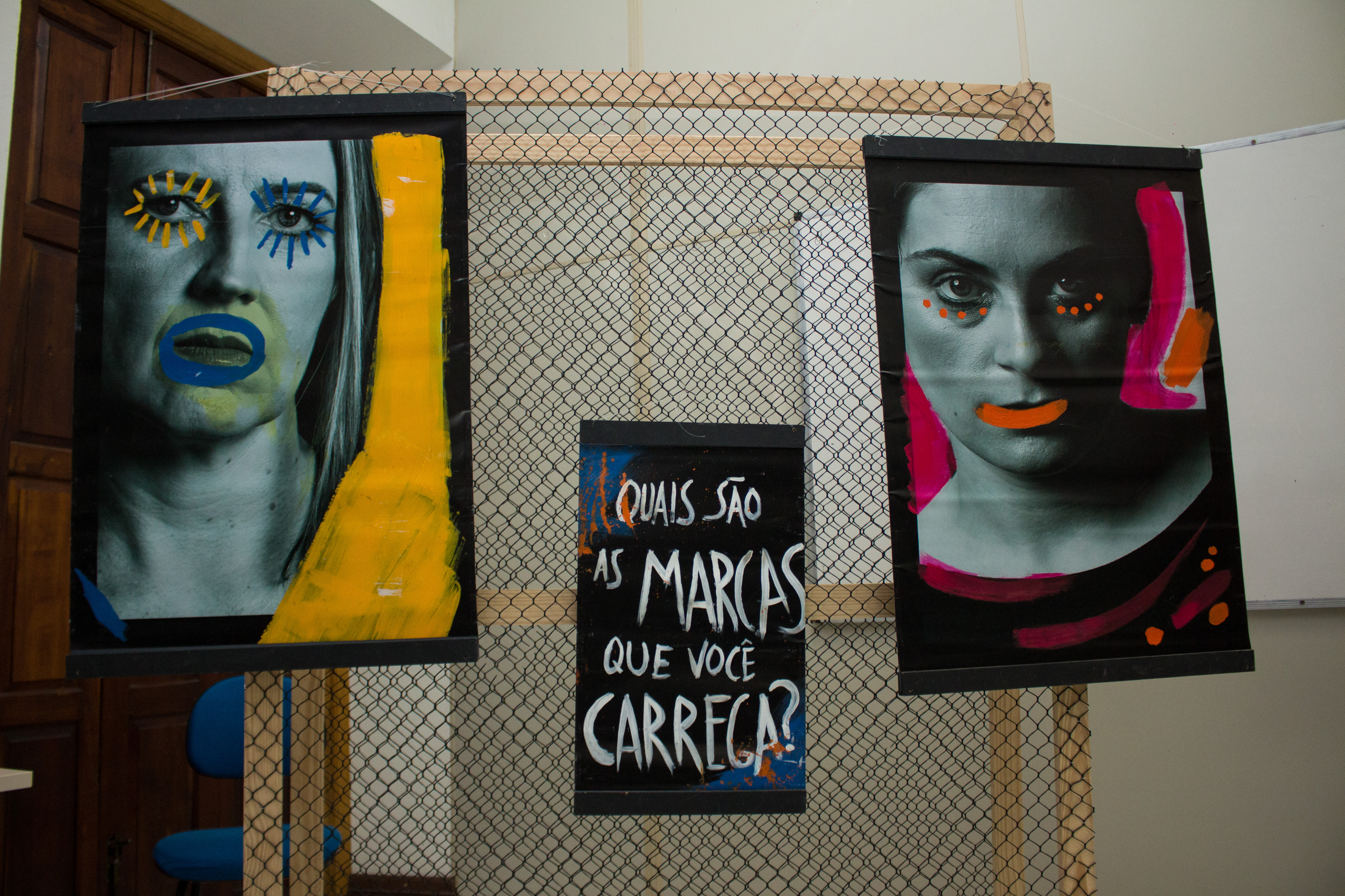 Na edificação que abrigou a antiga escola Salis Goulart, exposição em fotos e áudio retrata violência doméstica