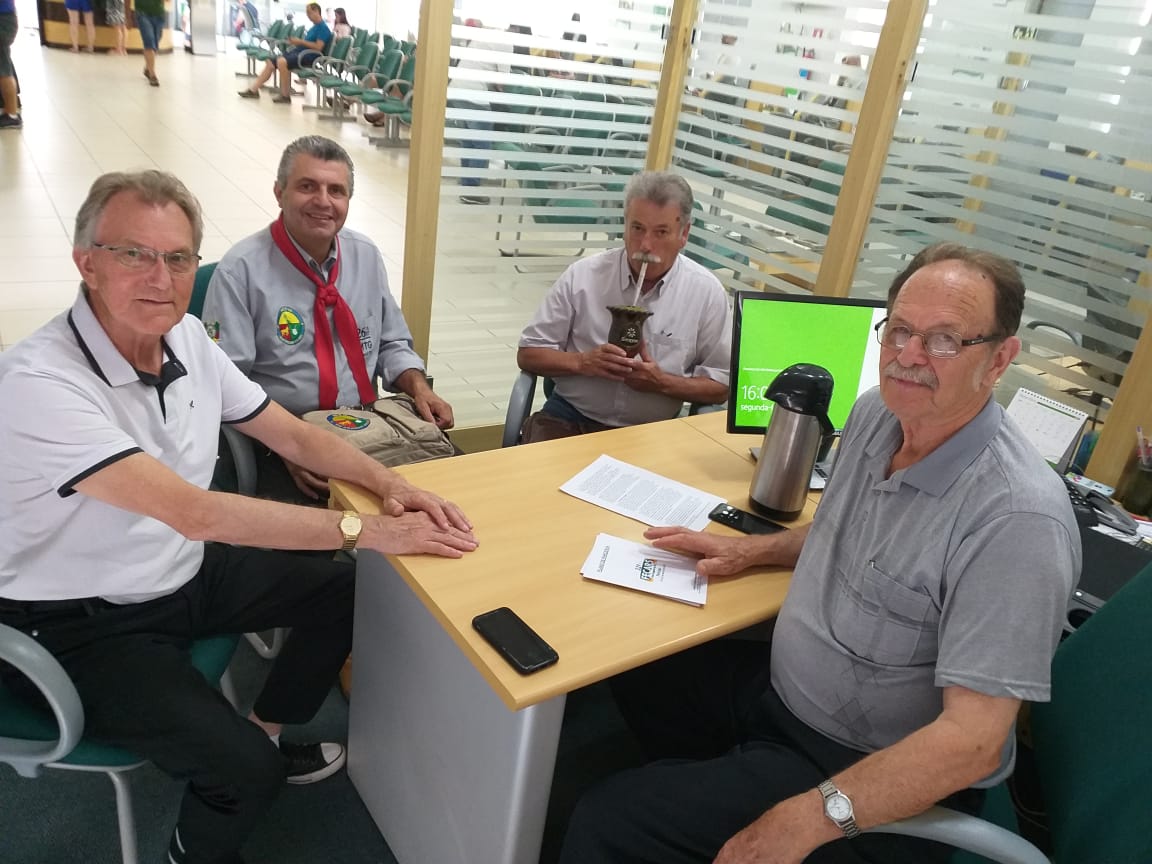 Barz recebeu representantes da John Deere e da Cooperativa Sicredi. O coordenador da 26ªRT também participou dos encontros