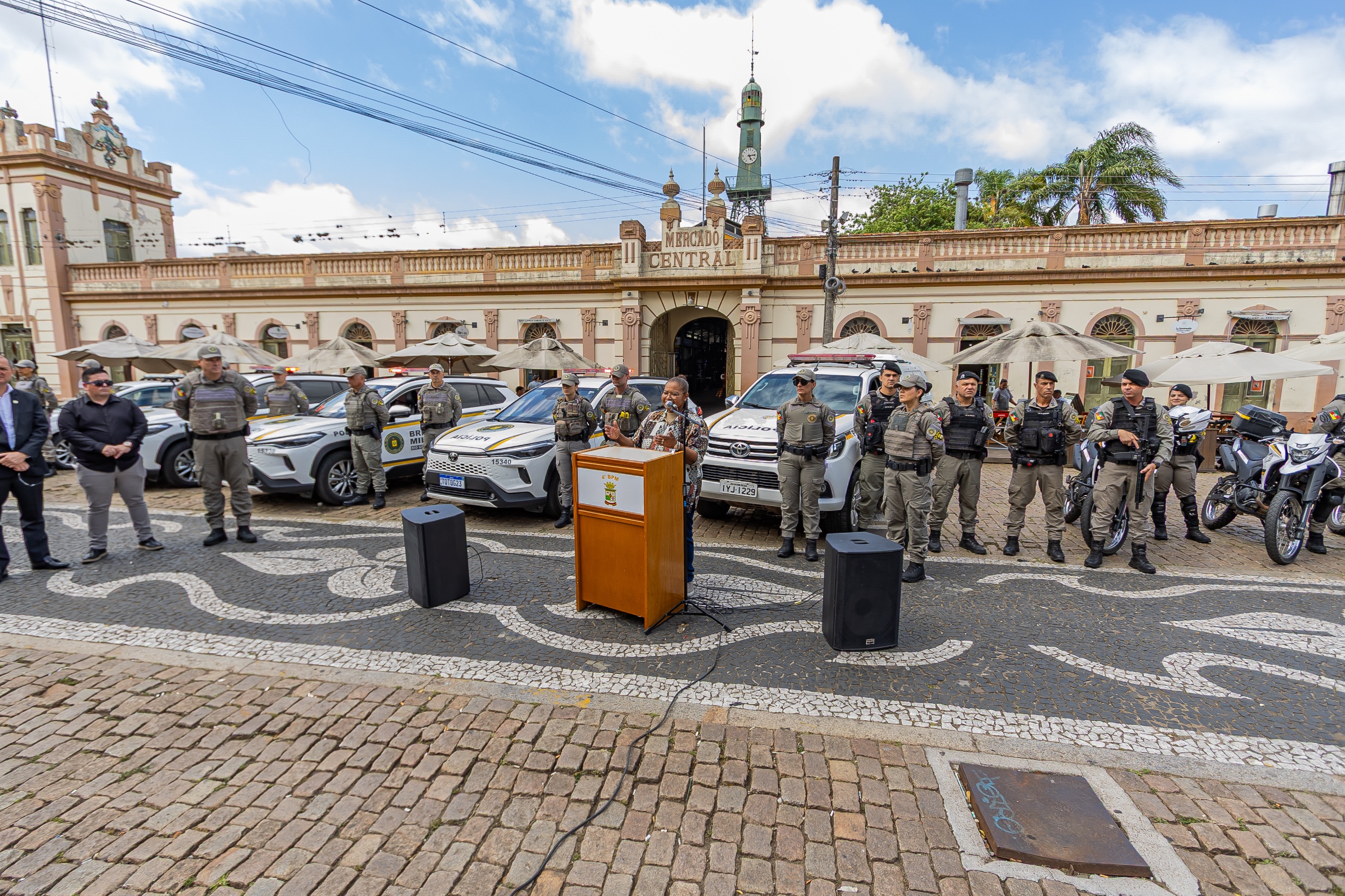 Ação reforça o policiamento no Centro de Pelotas durante o período de maior movimento no comércio