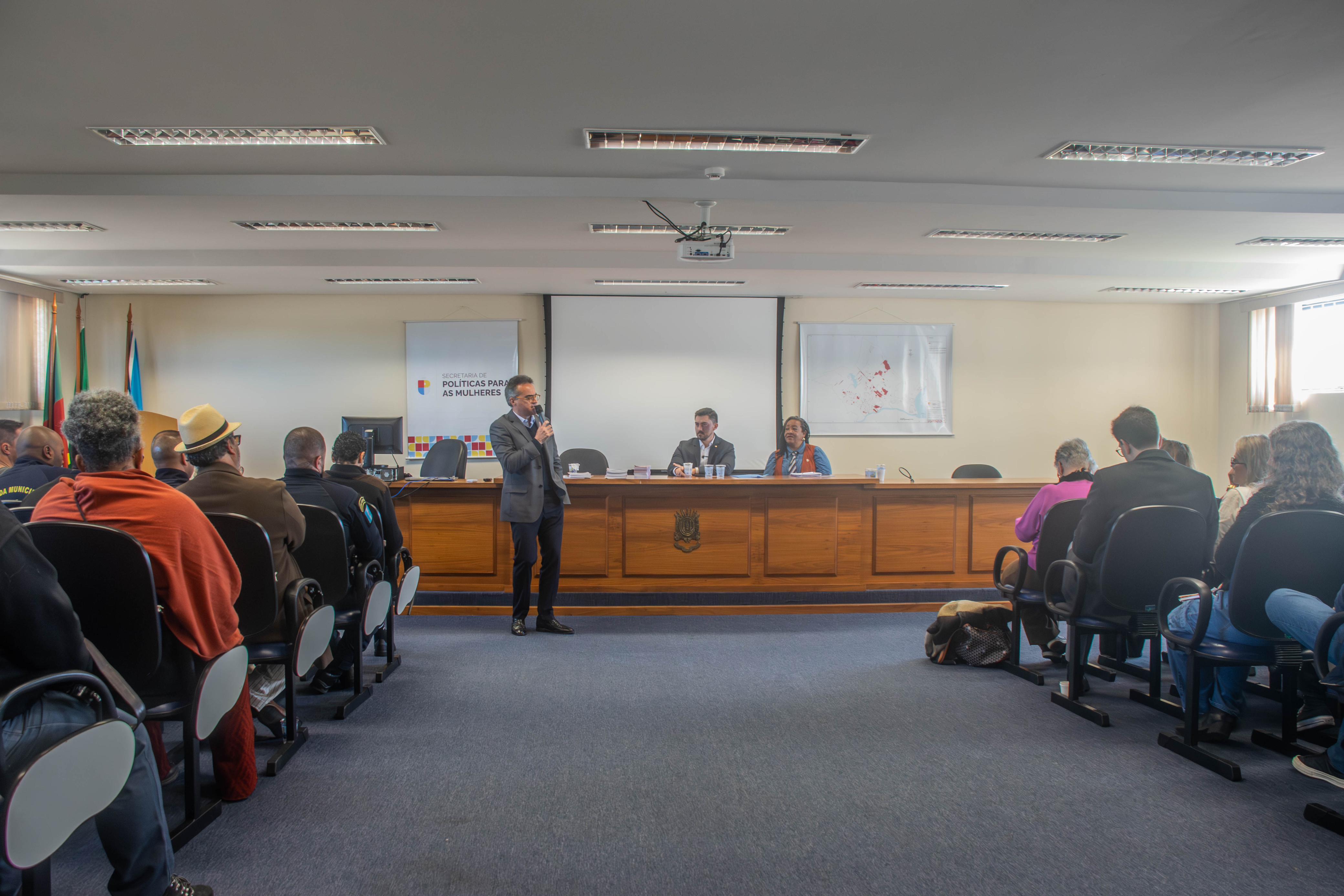 Debate faz parte da programação alusiva ao Agosto Lilás