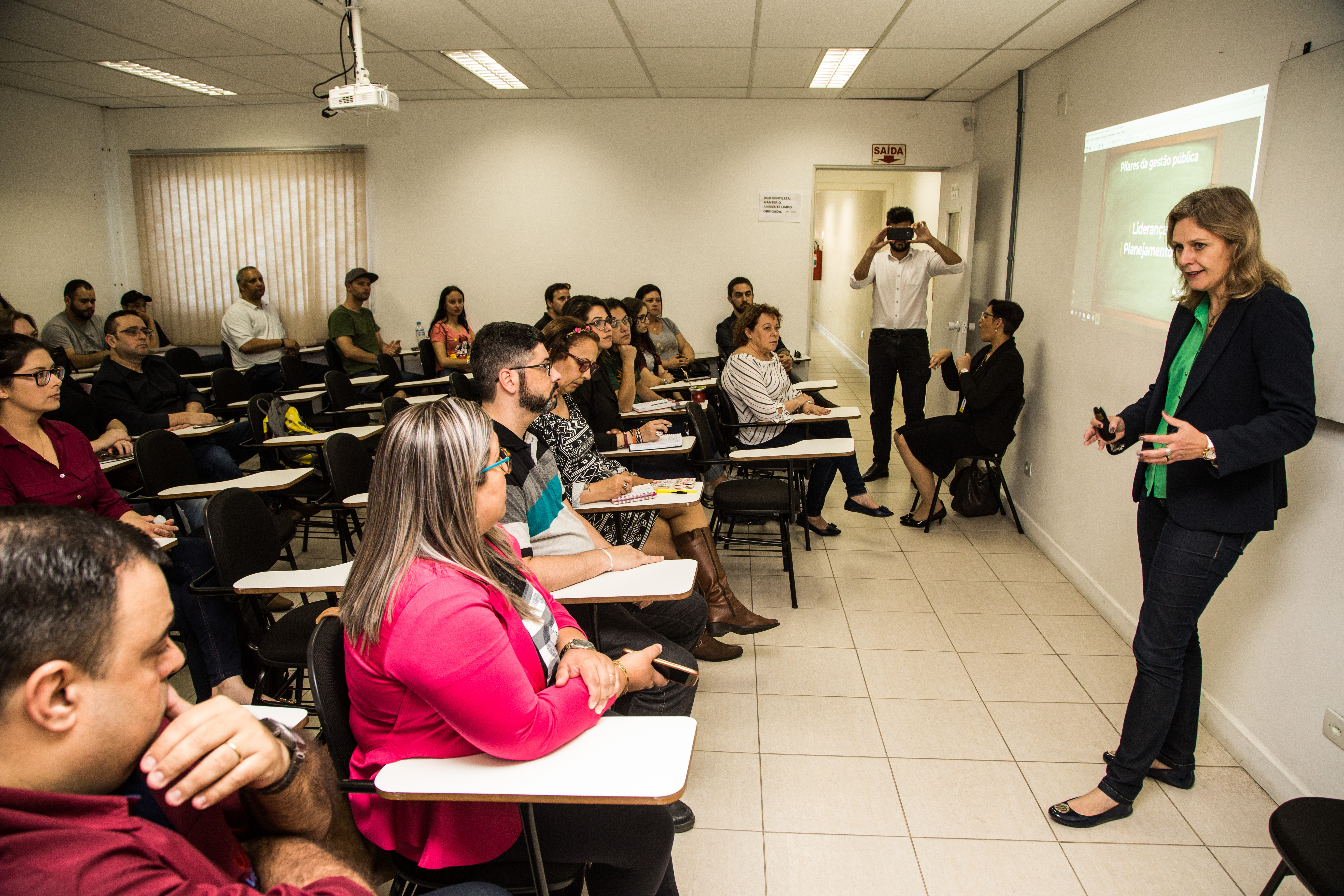 Palestra destinada a estudantes da instituição apresentou alguns resultados dos investimentos da Administração