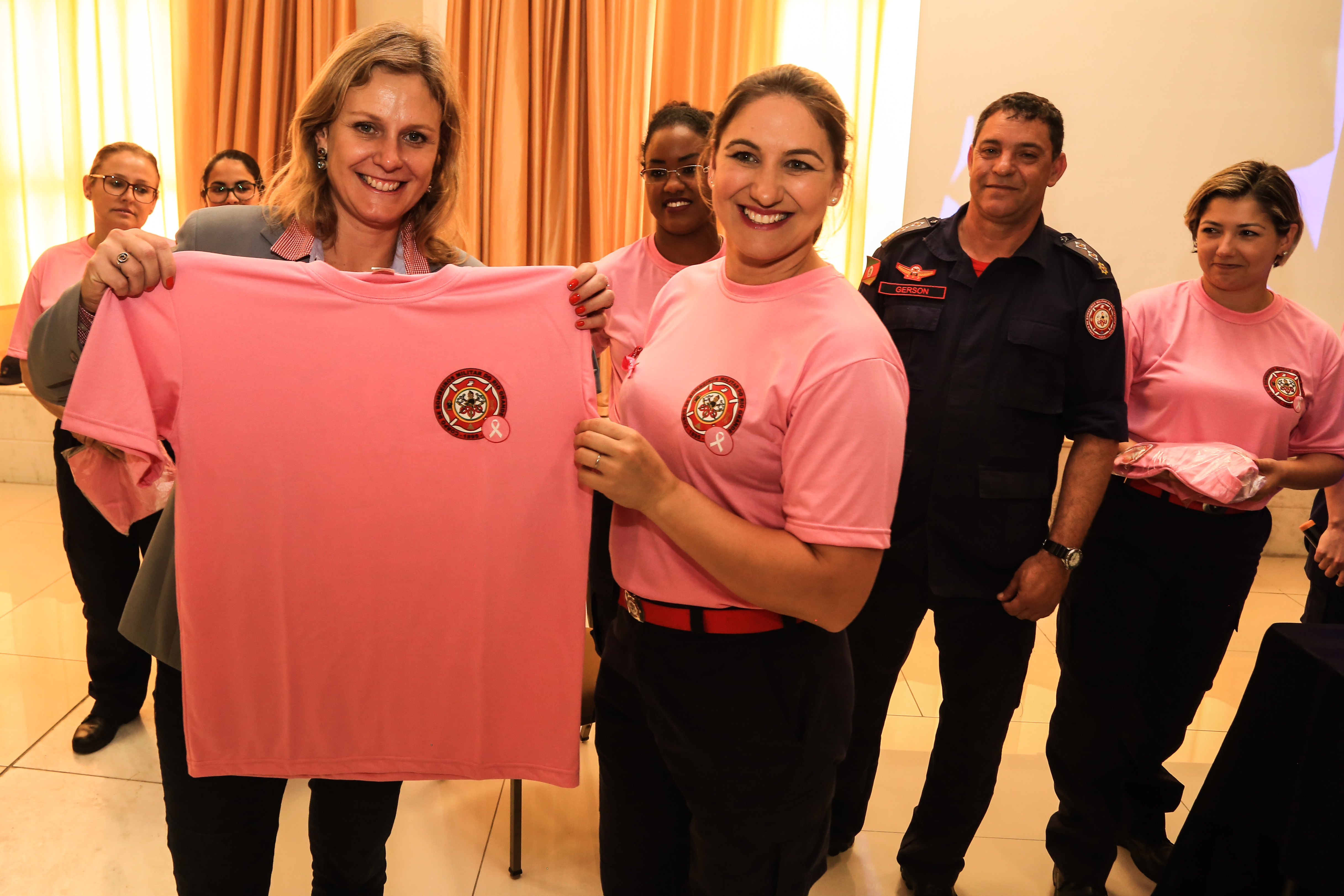 ‘Tarde Rosa’ reuniu soldadas, mães, esposas e familiares do efetivo pelotense em atividade que ressaltou a importância da prevenção