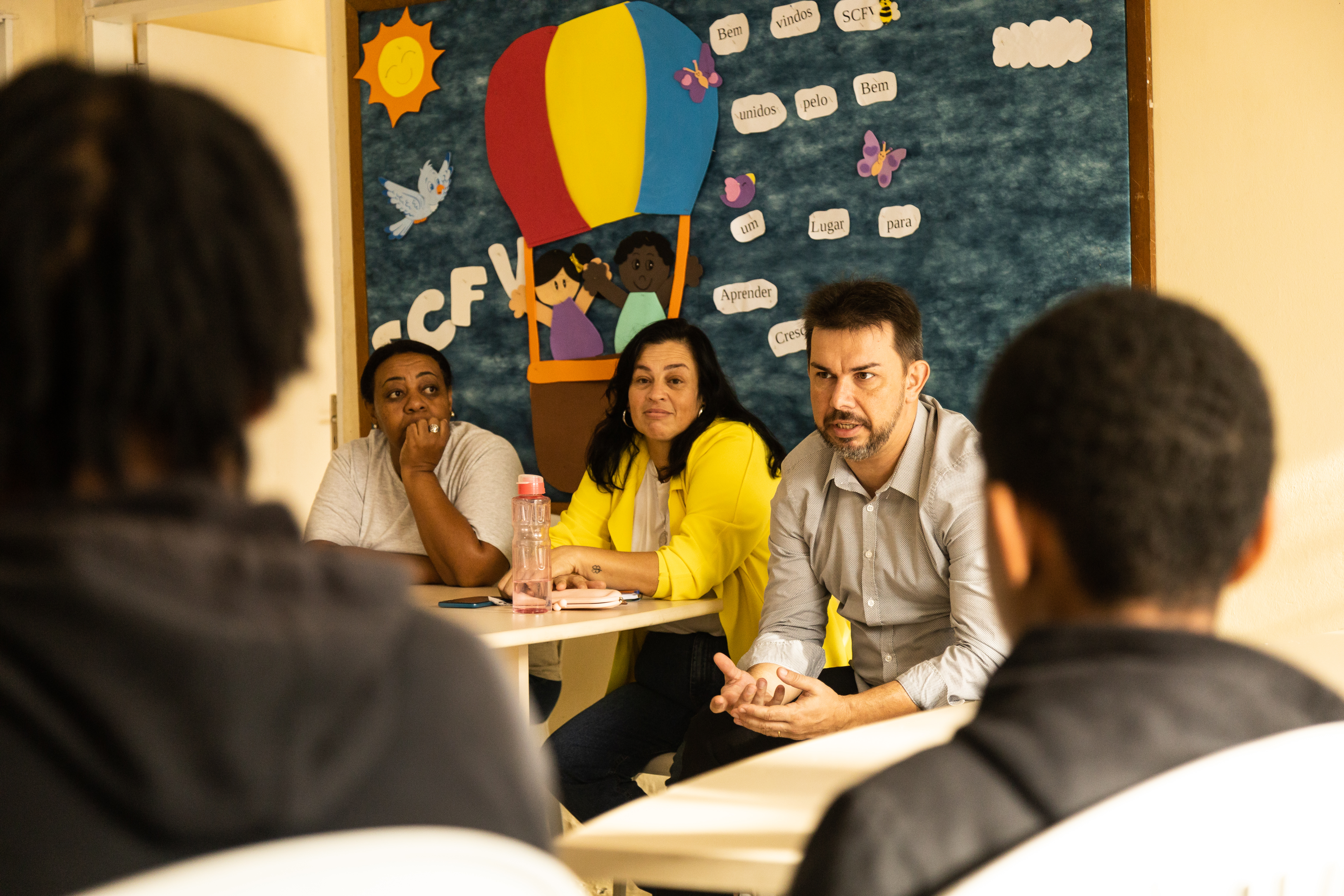 Crianças, adolescentes, pais e servidores são ouvidos para definir o projeto de espaço de convivência comunitária e lazer do Cras São Gonçalo