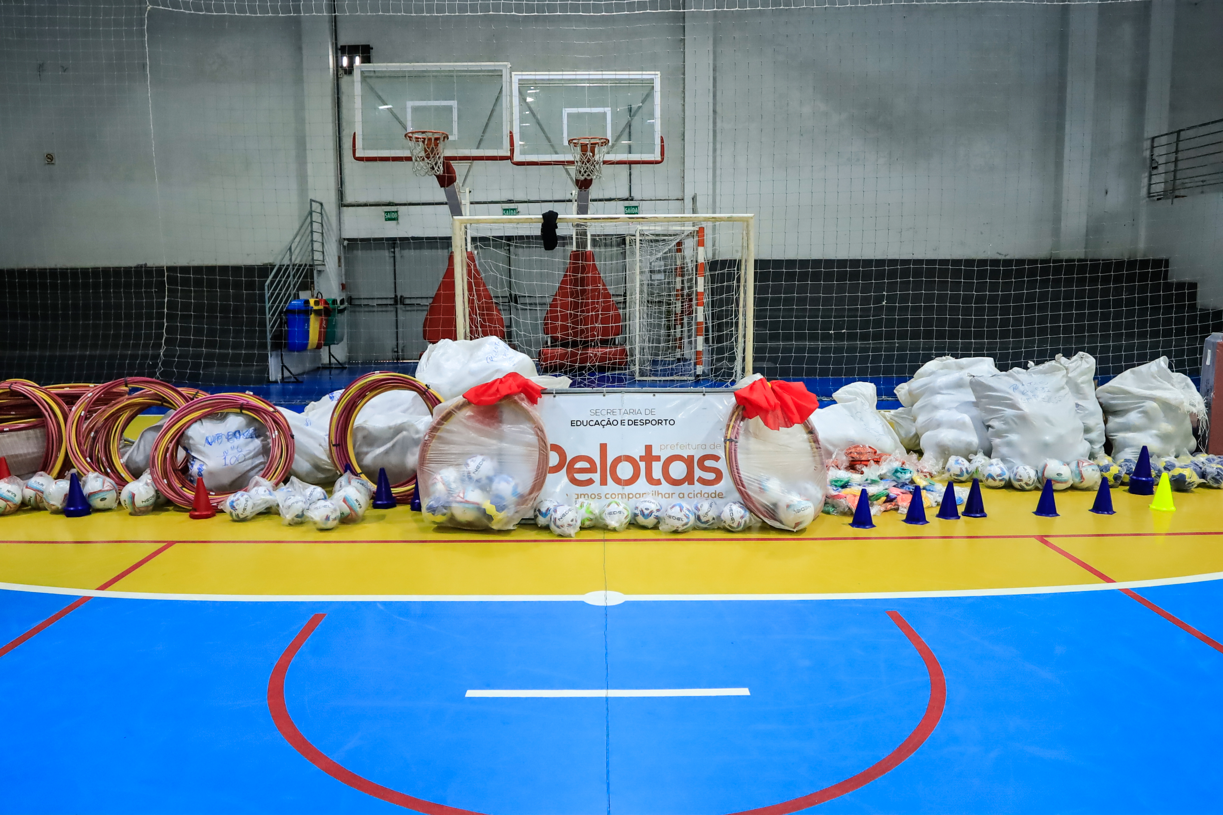 Ao todo 94 unidades educacionais devem receber os materiais relacionados à prática esportiva