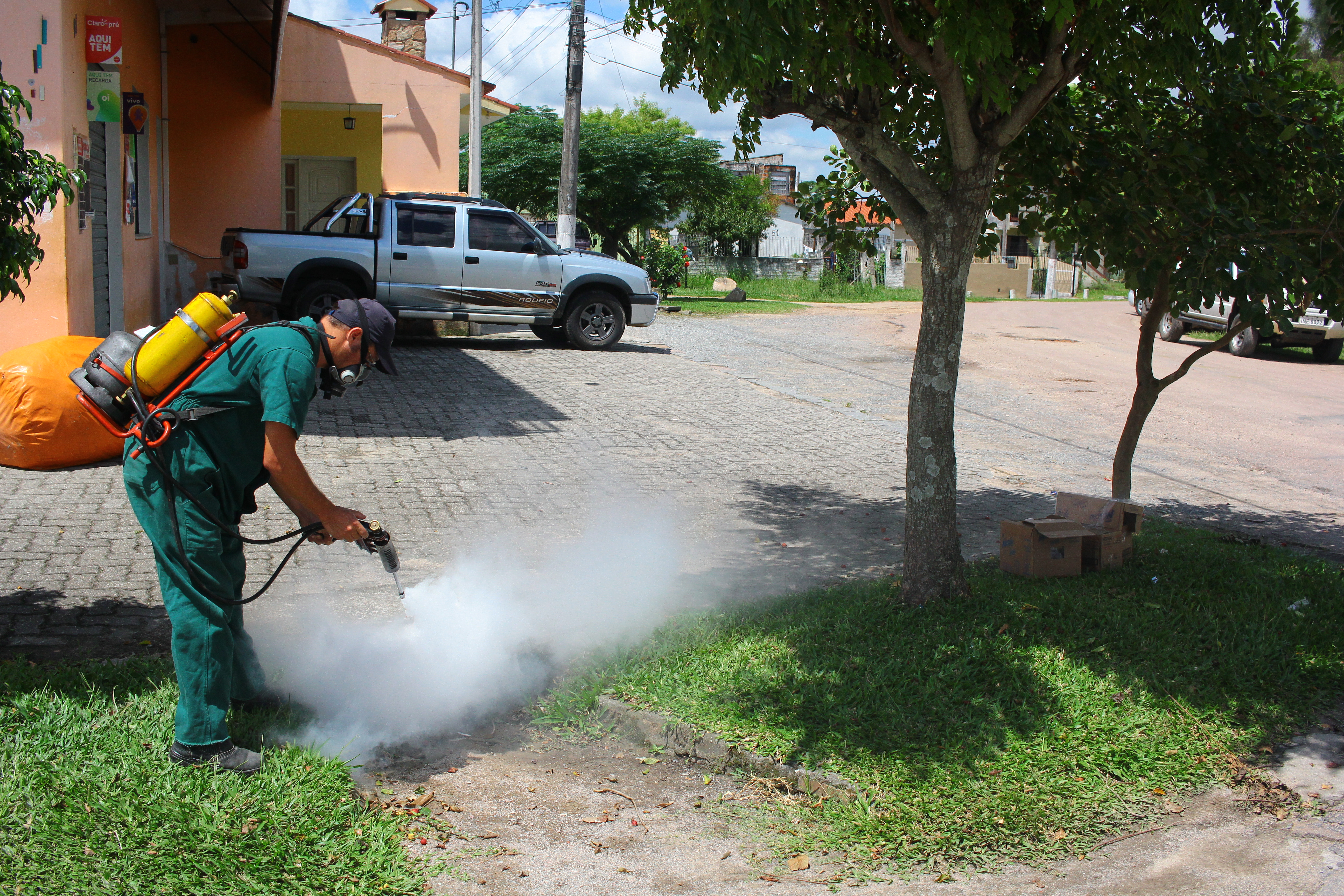 Agentes de saúde estão atuando de forma ativa na prevenção da reprodução do mosquito transmissor da doença