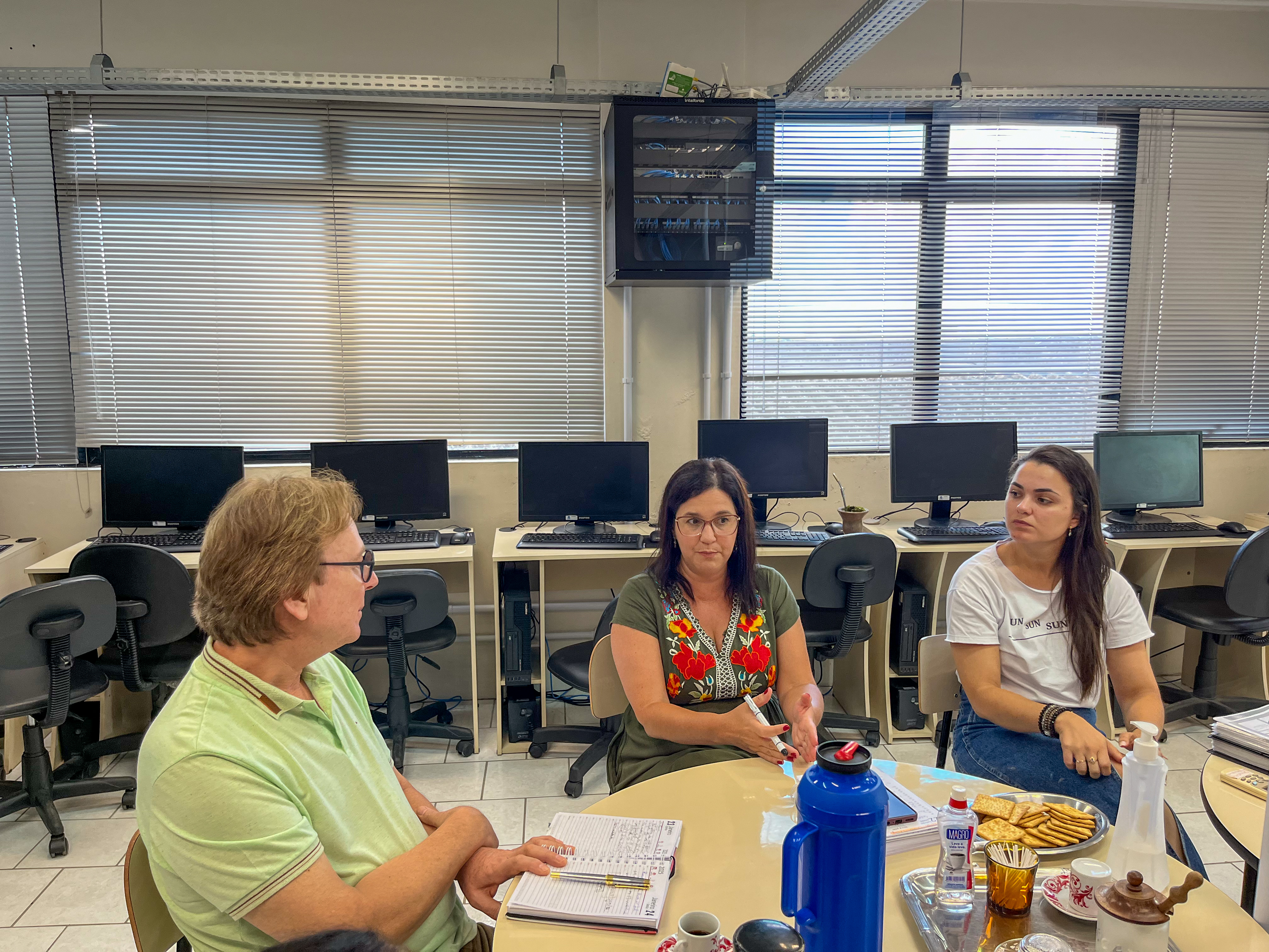 Cetep tem como função a formação dos professores da rede municipal para apropriação de ferramentas tecnológicas
