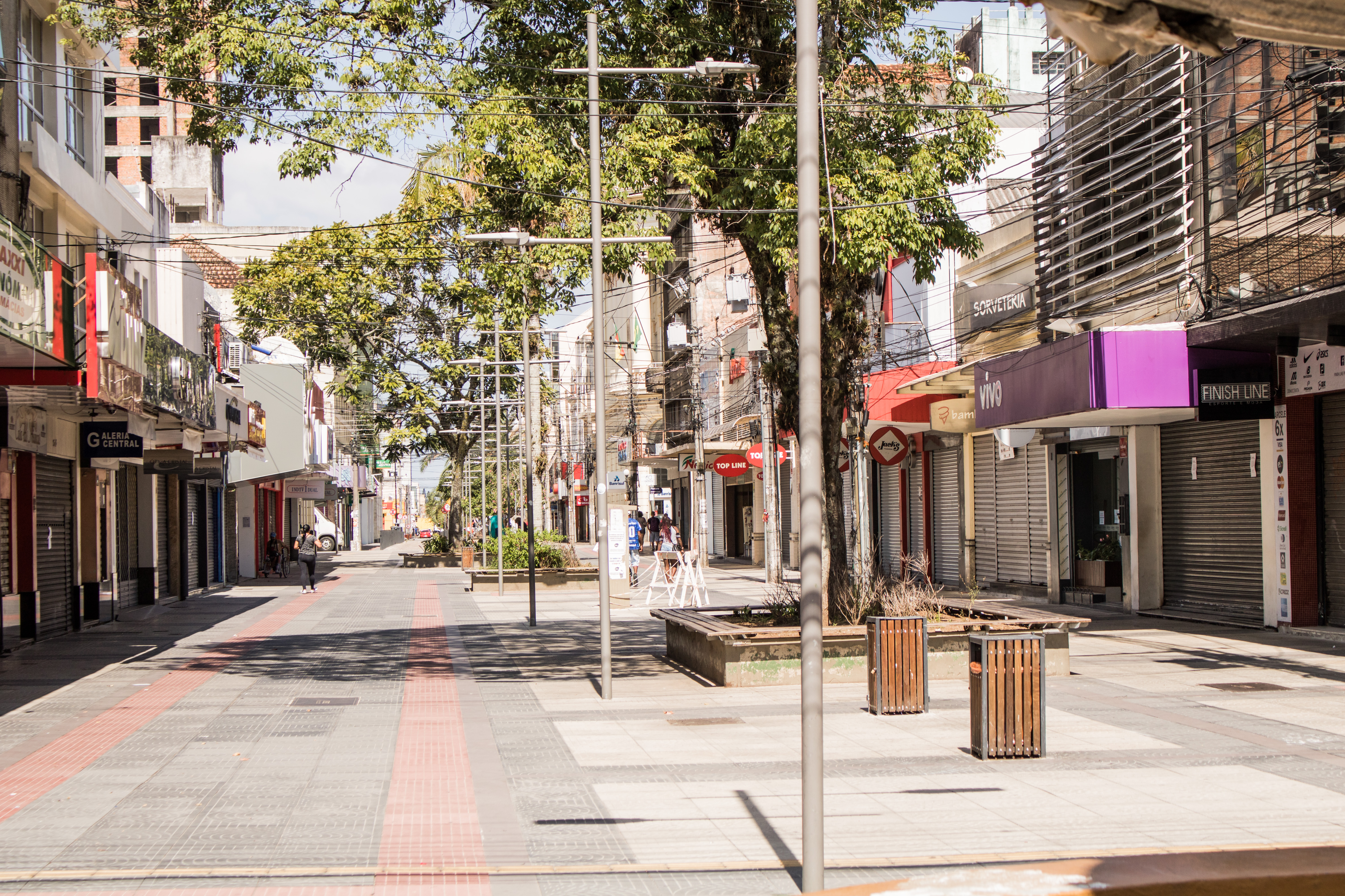 O estudo desta semana observou discreta alteração de 0,1% em quatro das oito regiões da cidade. Três Vendas e Laranjal registram aumento de 0,1% e, Centro e Fragata, redução de casos no mesmo percentual