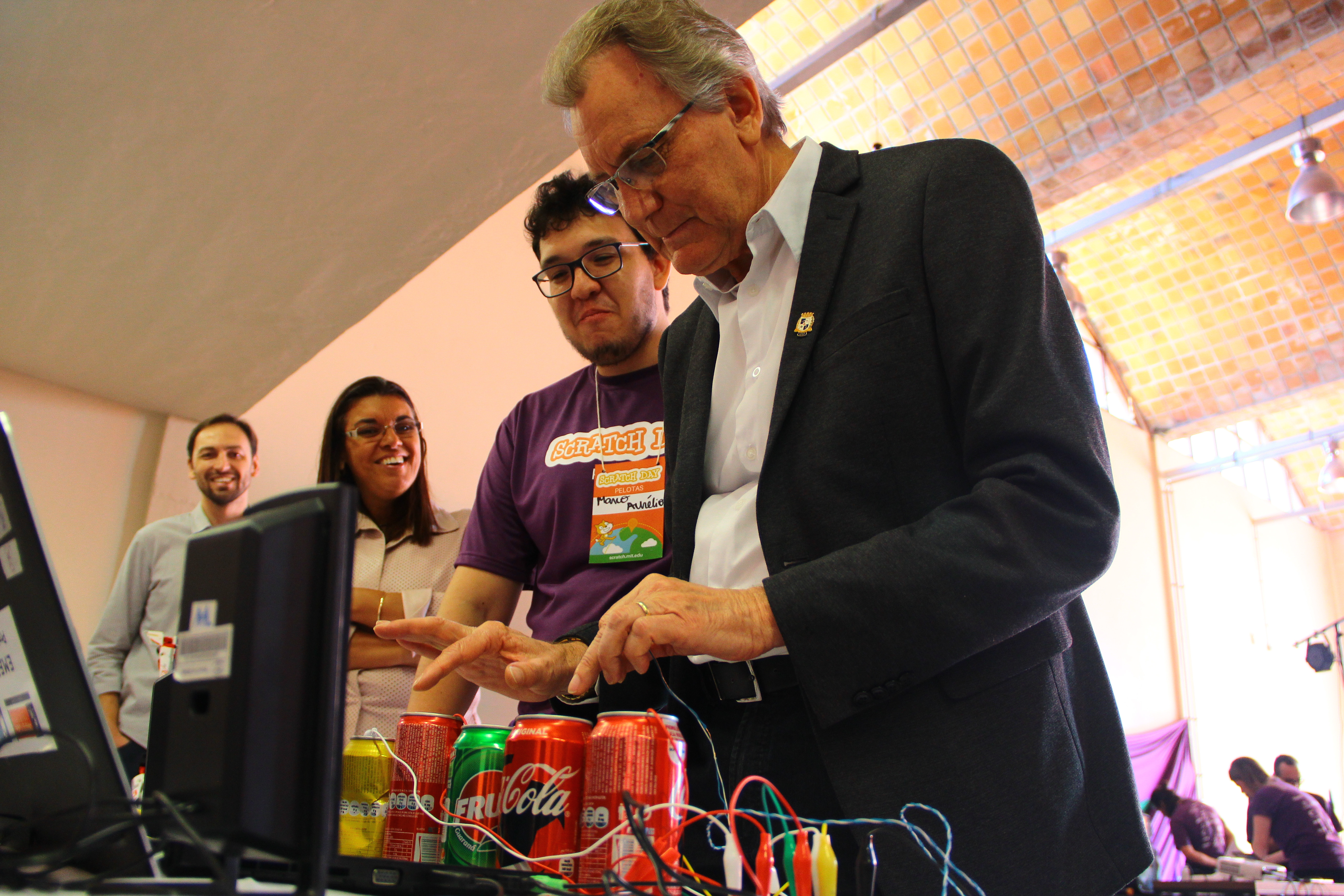 O evento permitiu a interação com atividades de robótica, eletrônica, teatro e programação de jogos e animação