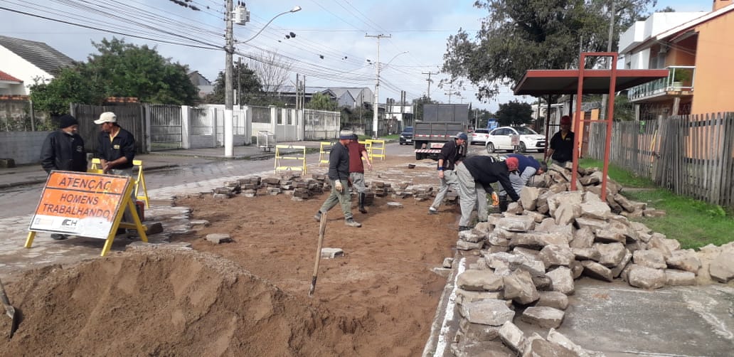 Nas proximidades do entroncamento com a Carlos Gotuzzo Giacoboni, pavimentação foi refeita em cerca de 80 metros de extensão