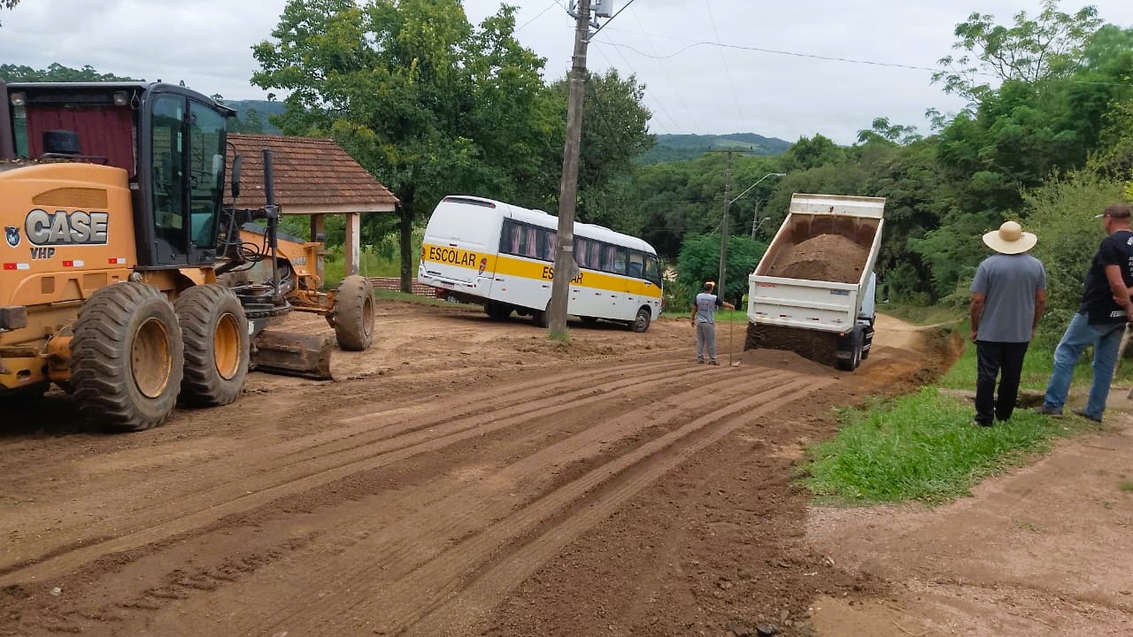 Trabalho coordenado pela Secretaria de Desenvolvimento Rural (SDR) visa também facilitar a mobilidade do transporte escolar na região