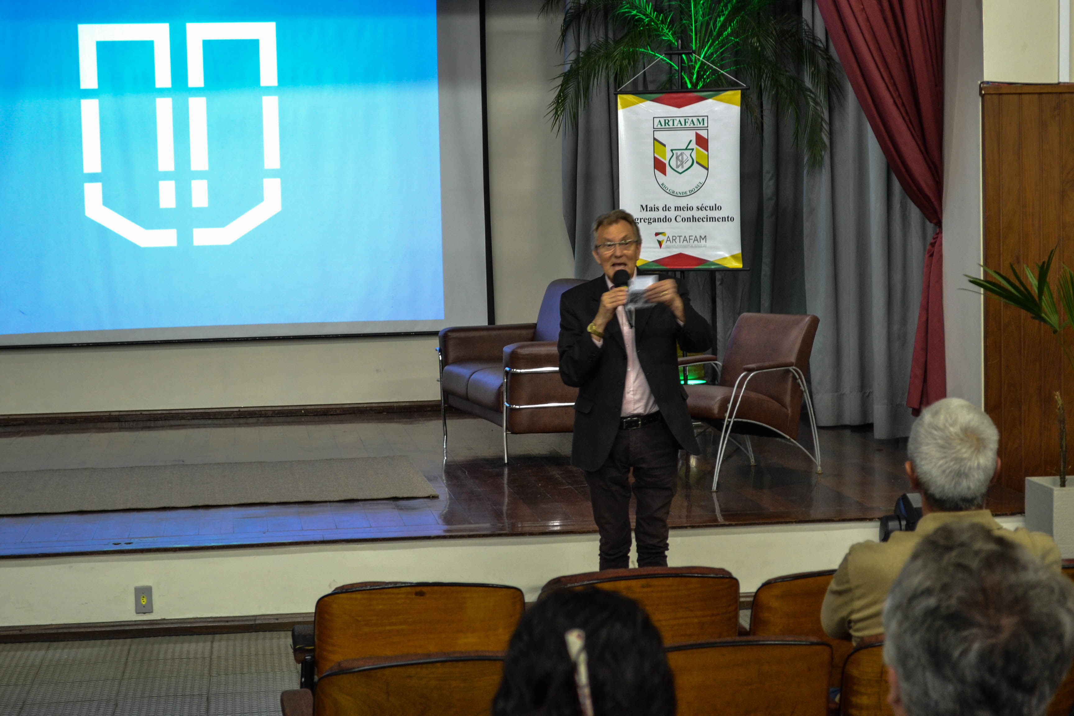 Encontro Regional de Técnicos das Administrações Fazendária e Tributária Municipal ocorreu no Auditório Dom Antônio Zattera