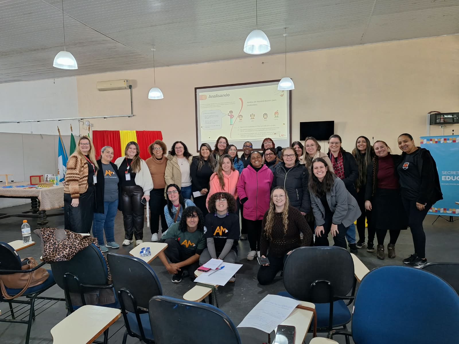 O curso Um Olhar Sensível à Educação Matemática pela Ação dos Estudantes foi direcionado para educadores de turmas entre o 3º ao 5º ano