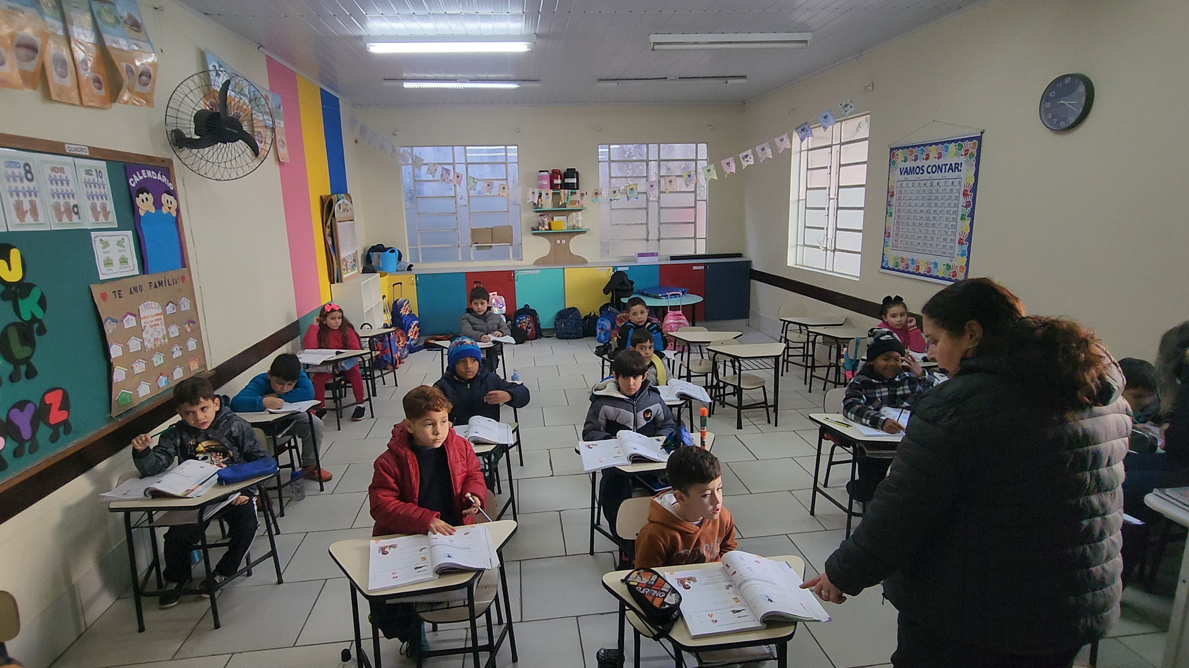 Matrículas devem ser realizadas entre os dias 8 e 19 de dezembro, diretamente nas escolas.