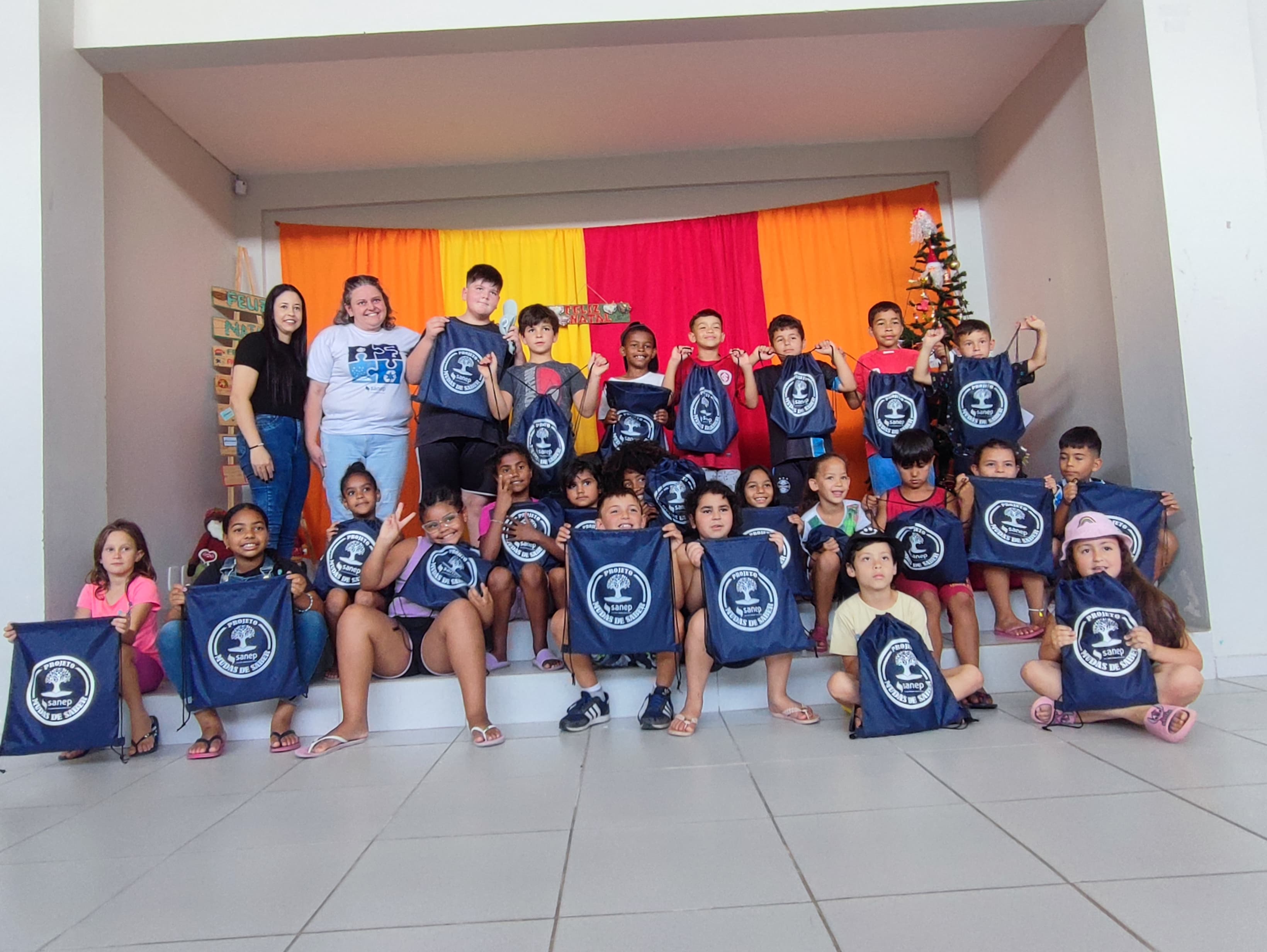 Iniciativa, realizada na escola Professora Maria Helena Vargas da Silveira, integra o projeto Mudas de Saber