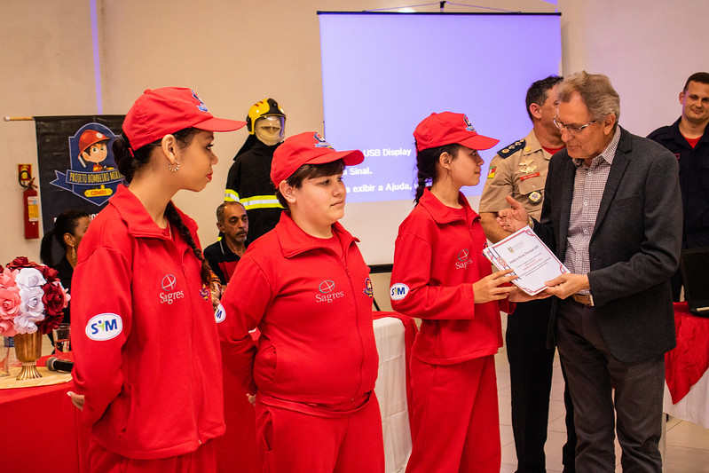 Cerca de 25 alunos concluíram a formação oferecida pelo Corpo de Bombeiros Militar