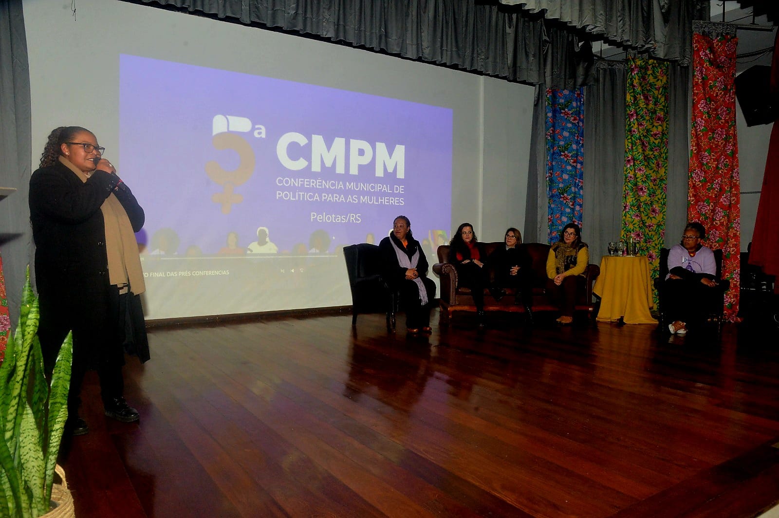 Evento de abrangência municipal teve início na noite desta sexta-feira (18) no auditório da UCPel