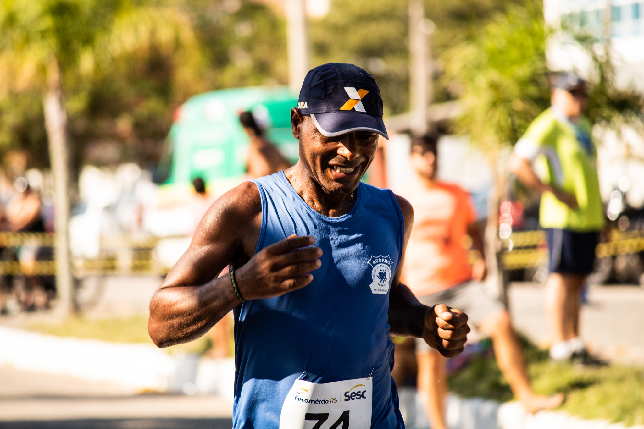 Evento será realizado na Praia do Laranjal e envolve provas de natação, ciclismo e corrida