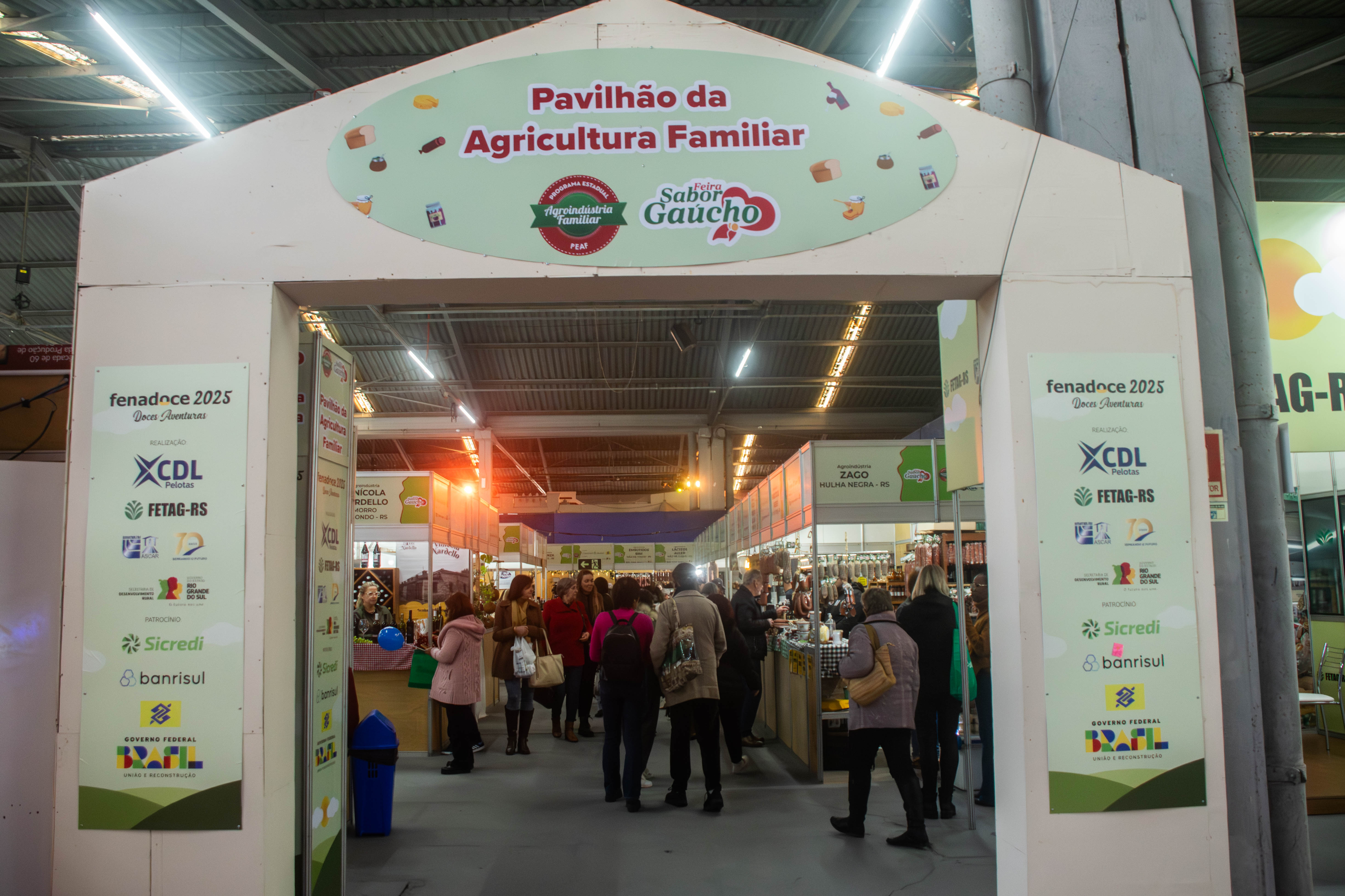 Pelotas participa com 15 empreendimentos no espaço da agricultura familiar