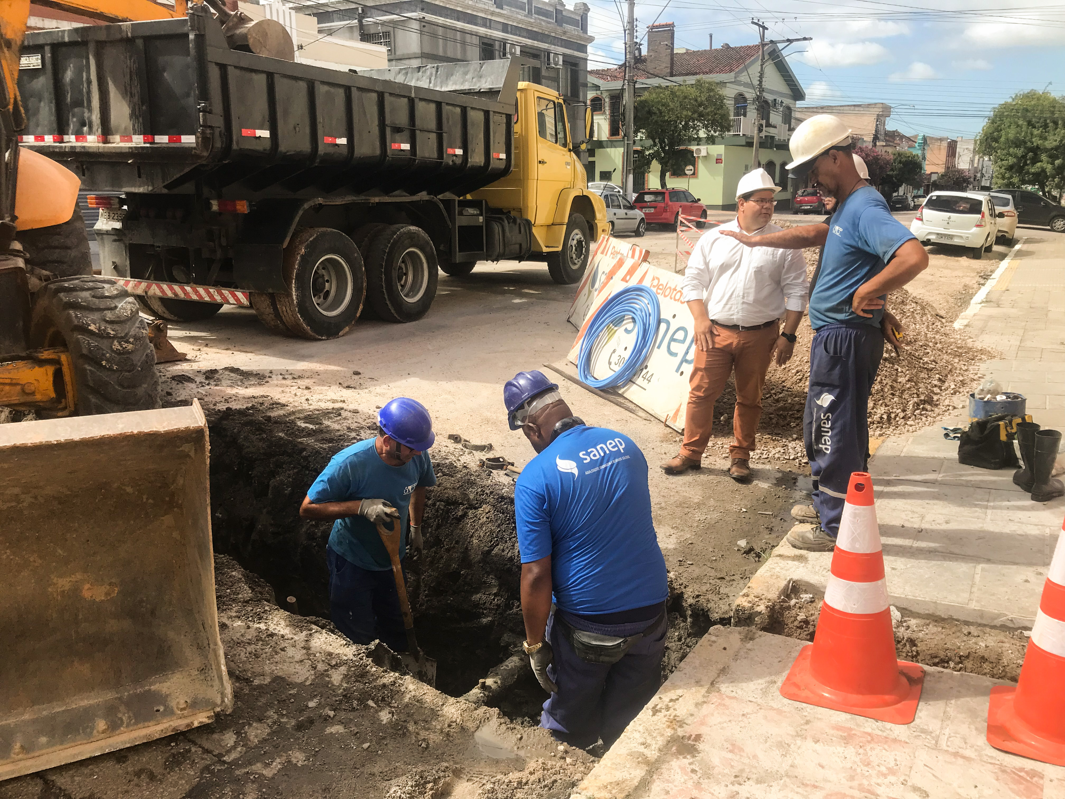 Tão logo o Sanep libere trecho de substituição de rede de água, construtora iniciará intervenções entre Marechal Floriano e Gomes Carneiro