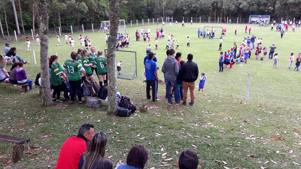 Dezessete escolas da colônia participaram do campeonato