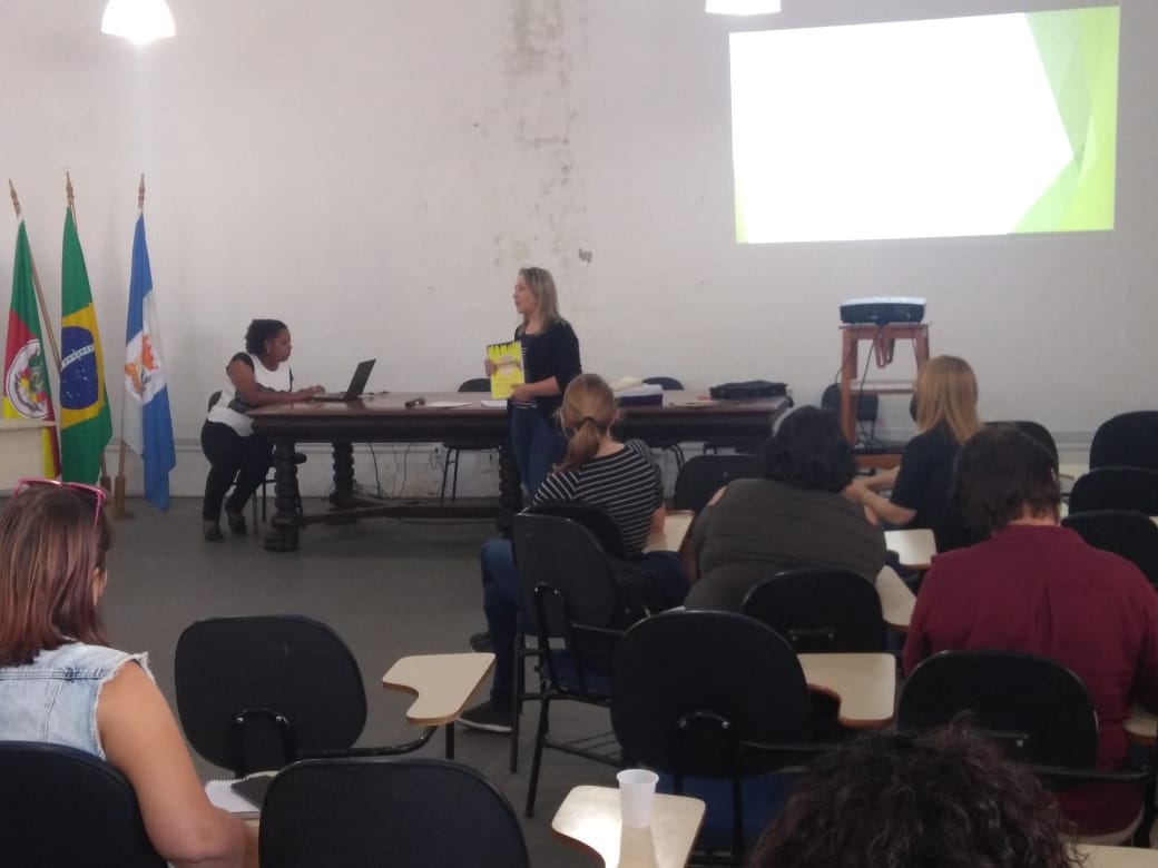 Encontro representa a penúltima etapa da capacitação para professores da área