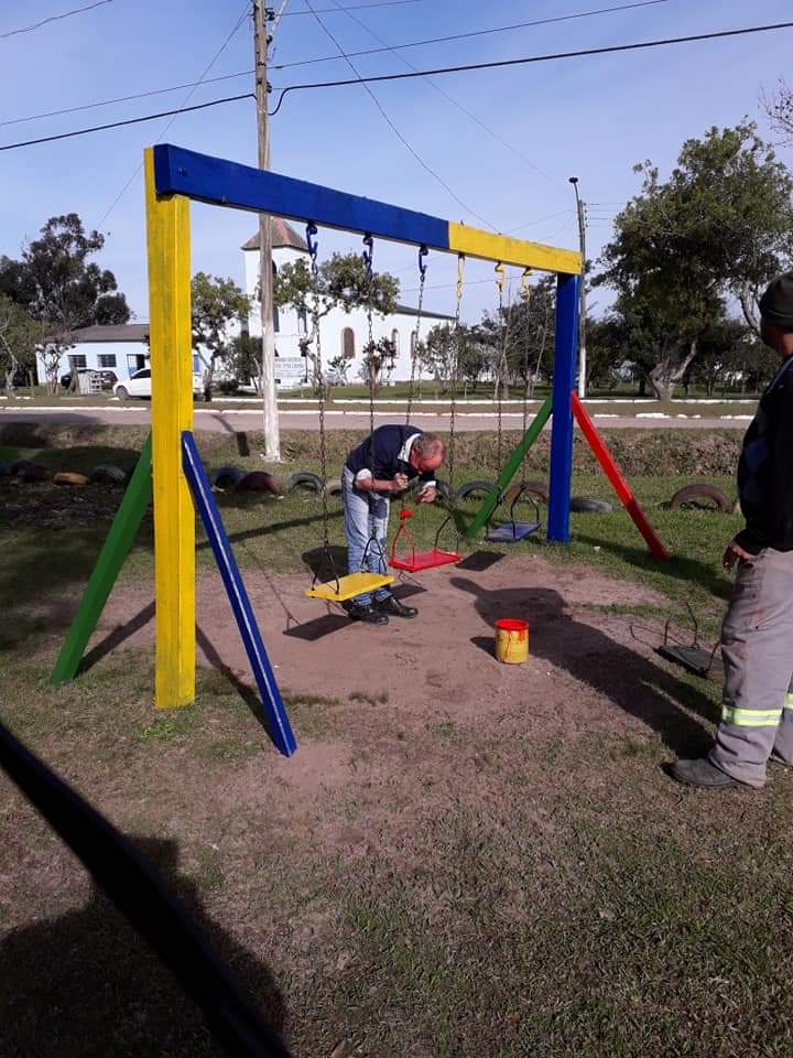 Em 2019, 48 espaços receberam melhorias nos brinquedos e mobiliário, limpeza e roçado