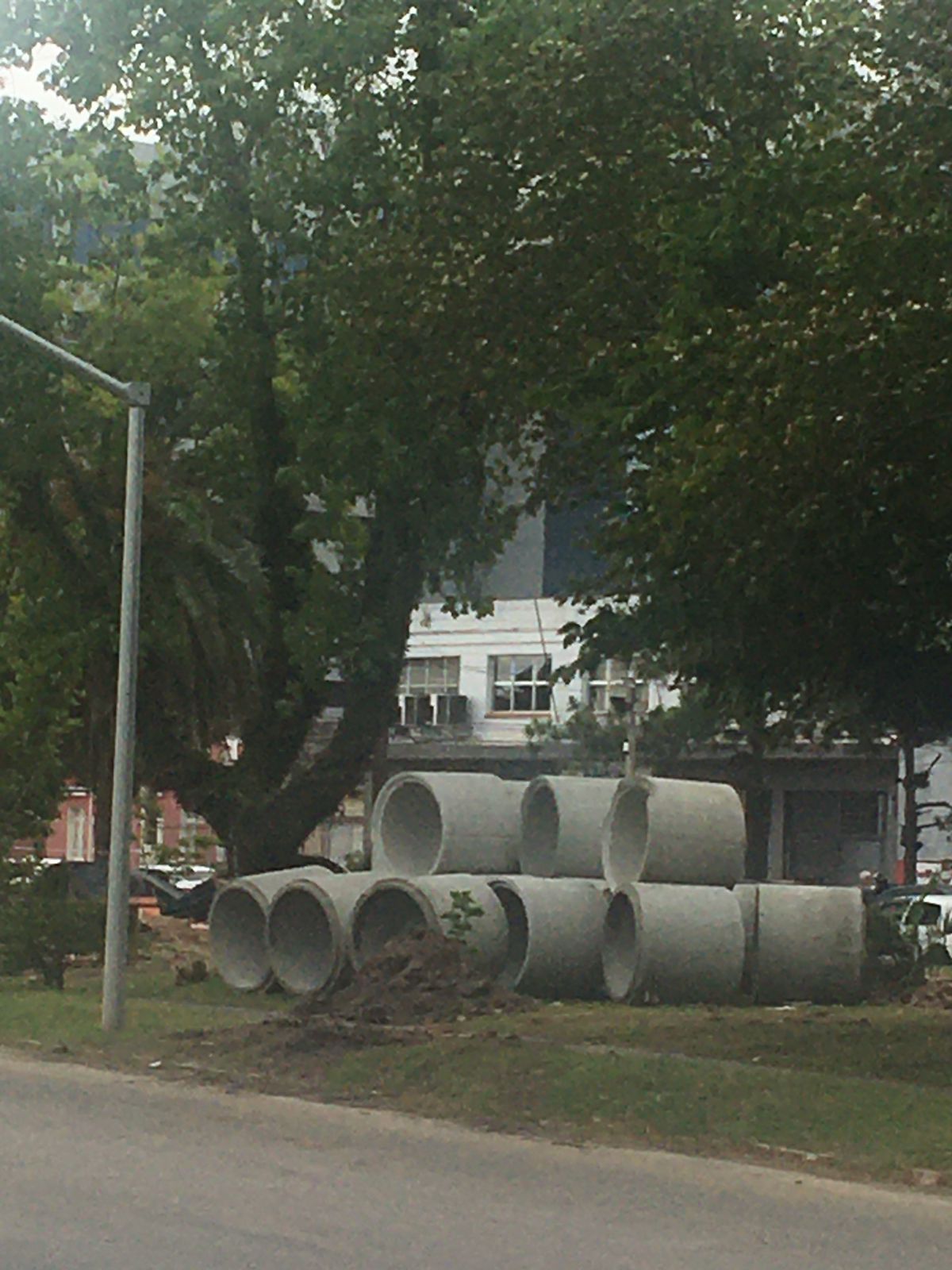 Obras de drenagem no local exigem bloqueio e percurso alternativo
