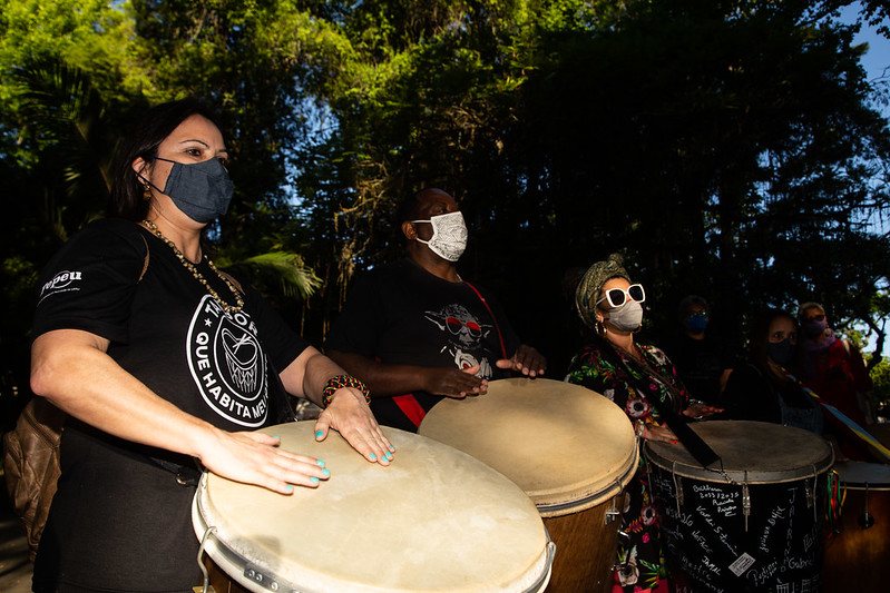 A prefeita Paula participou da celebração na praça Cipriano Barcelos. Evento integra a programação da Semana da Consciência Negra 2021