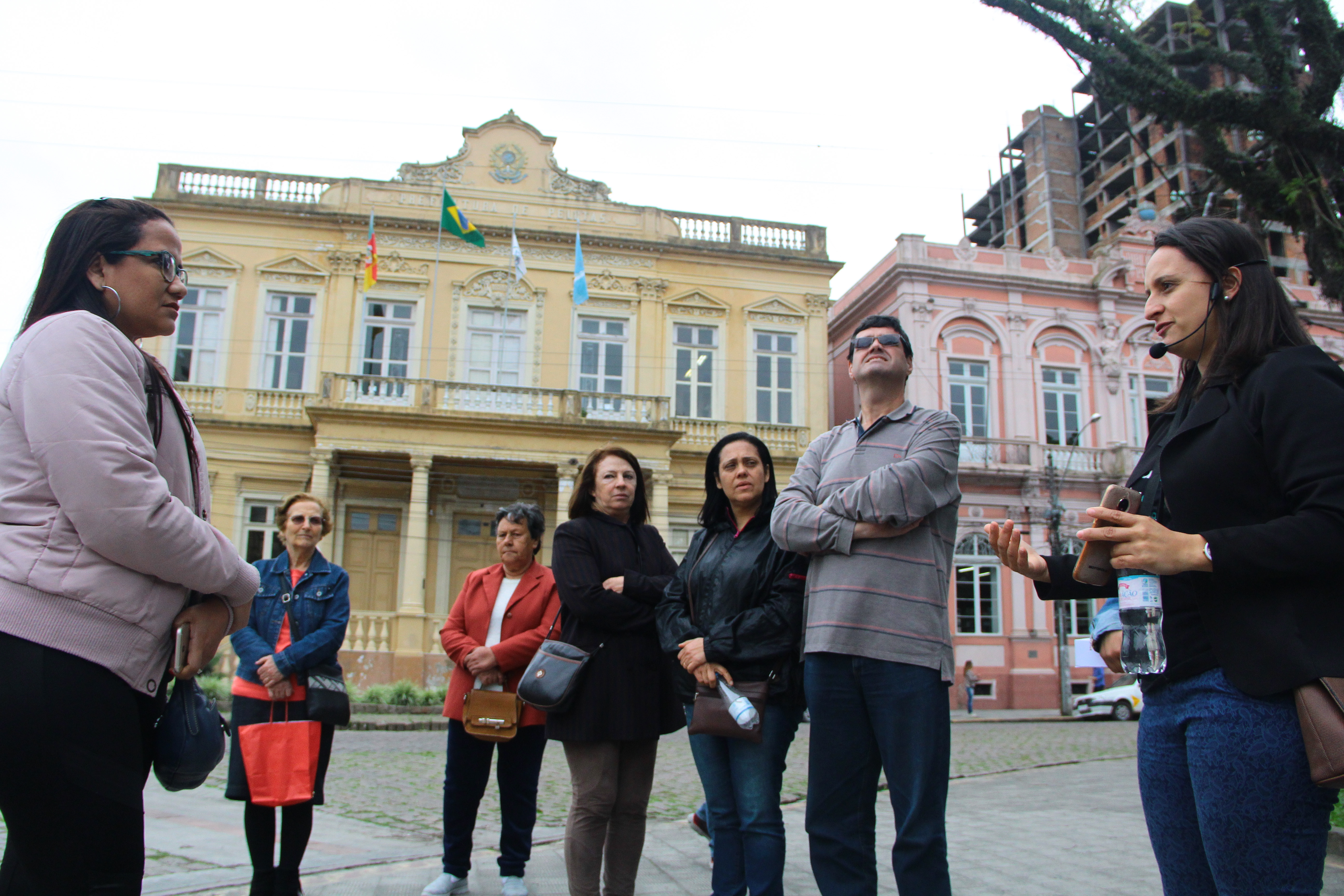Passeio segue na sexta-feira, dia 28, com tour de ônibus por outros pontos históricos da cidade