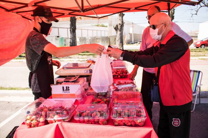 Cerca de 14 toneladas da fruta, além de derivados, já foram comercializadas nesta edição