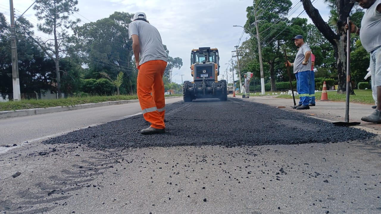 Smop usou 34 toneladas de CBUQ para melhorar as condições viárias da principal via de acesso aos balneários do Laranjal