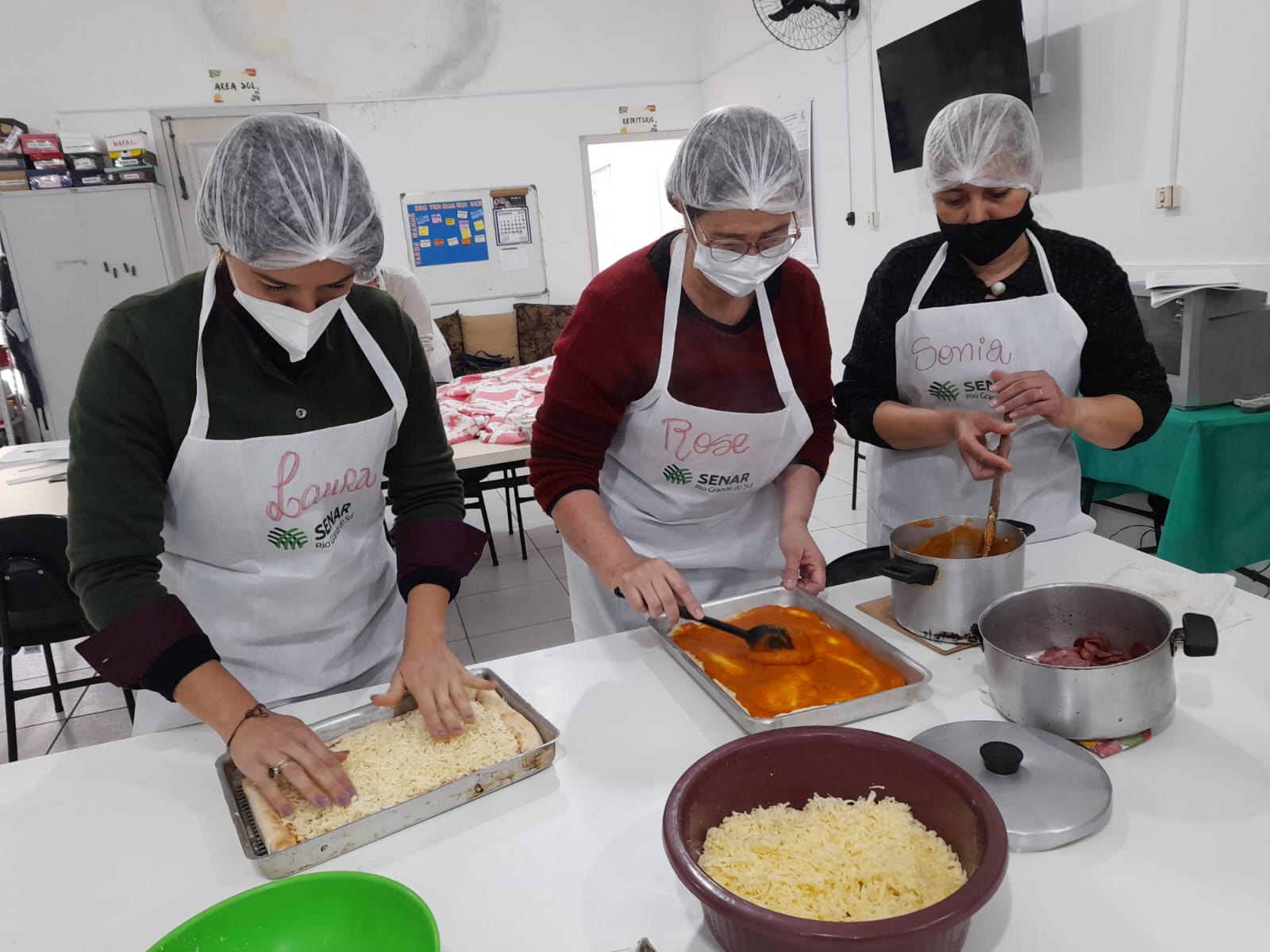 Participaram dez produtores rurais e usuários da Rede de Atenção Psicossocial da Prefeitura
