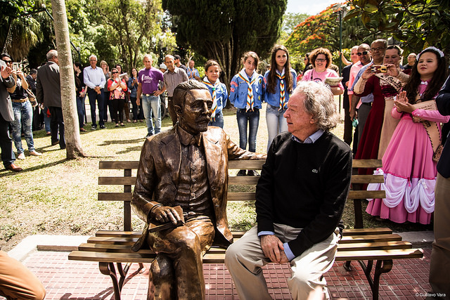 Em Pelotas, o escritor também desenvolveu atividades como professor e jornalista